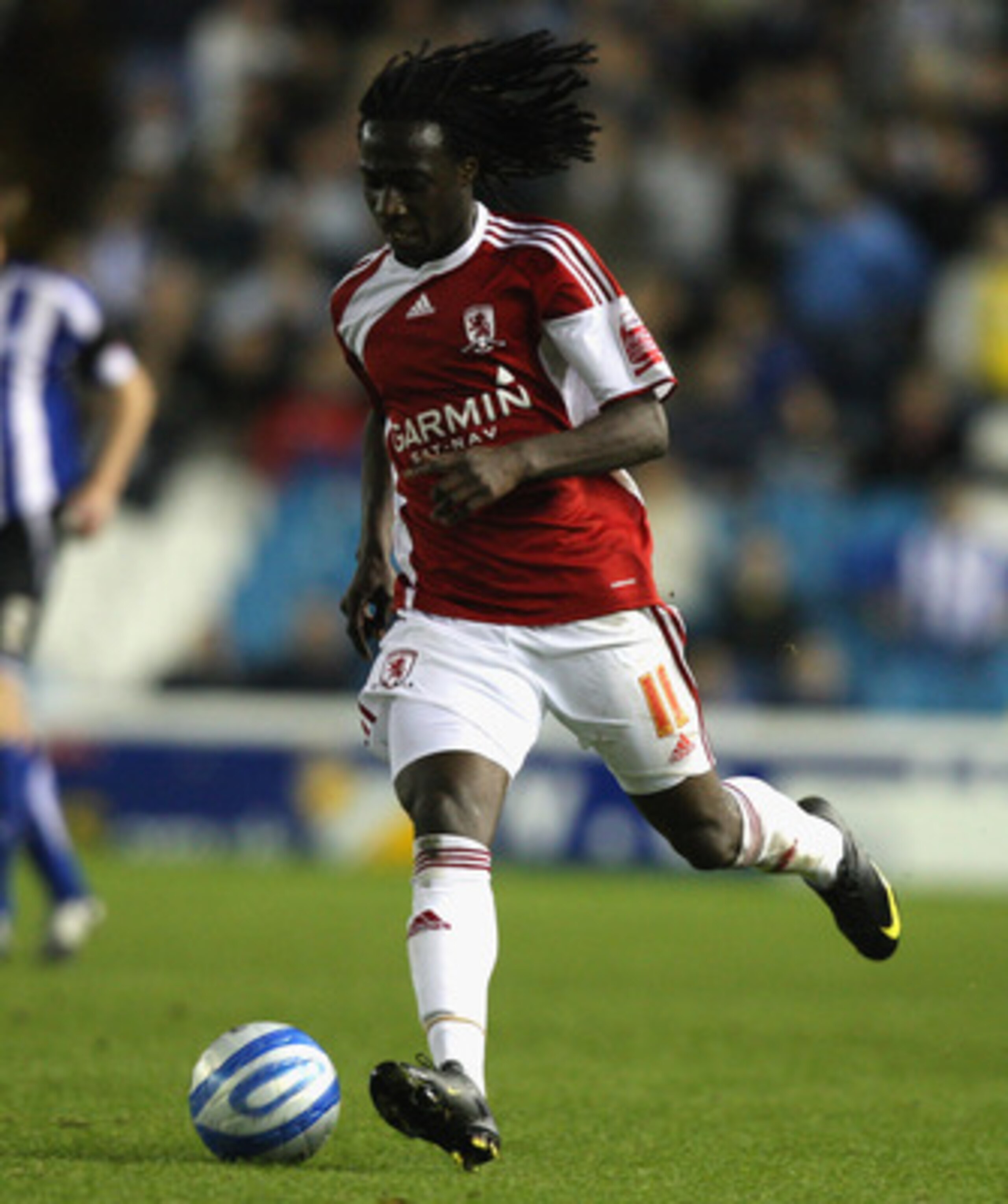 SHEFFIELD, ENGLAND - SEPTEMBER 15:  Marvin Emnes of Middlesbrough runs with the ball during the Coca- Cola Championship match between Sheffield Wednesday and Middlesbrough at Hillsborough on September 15, 2009 in Sheffield, England.  (Photo by David Roger