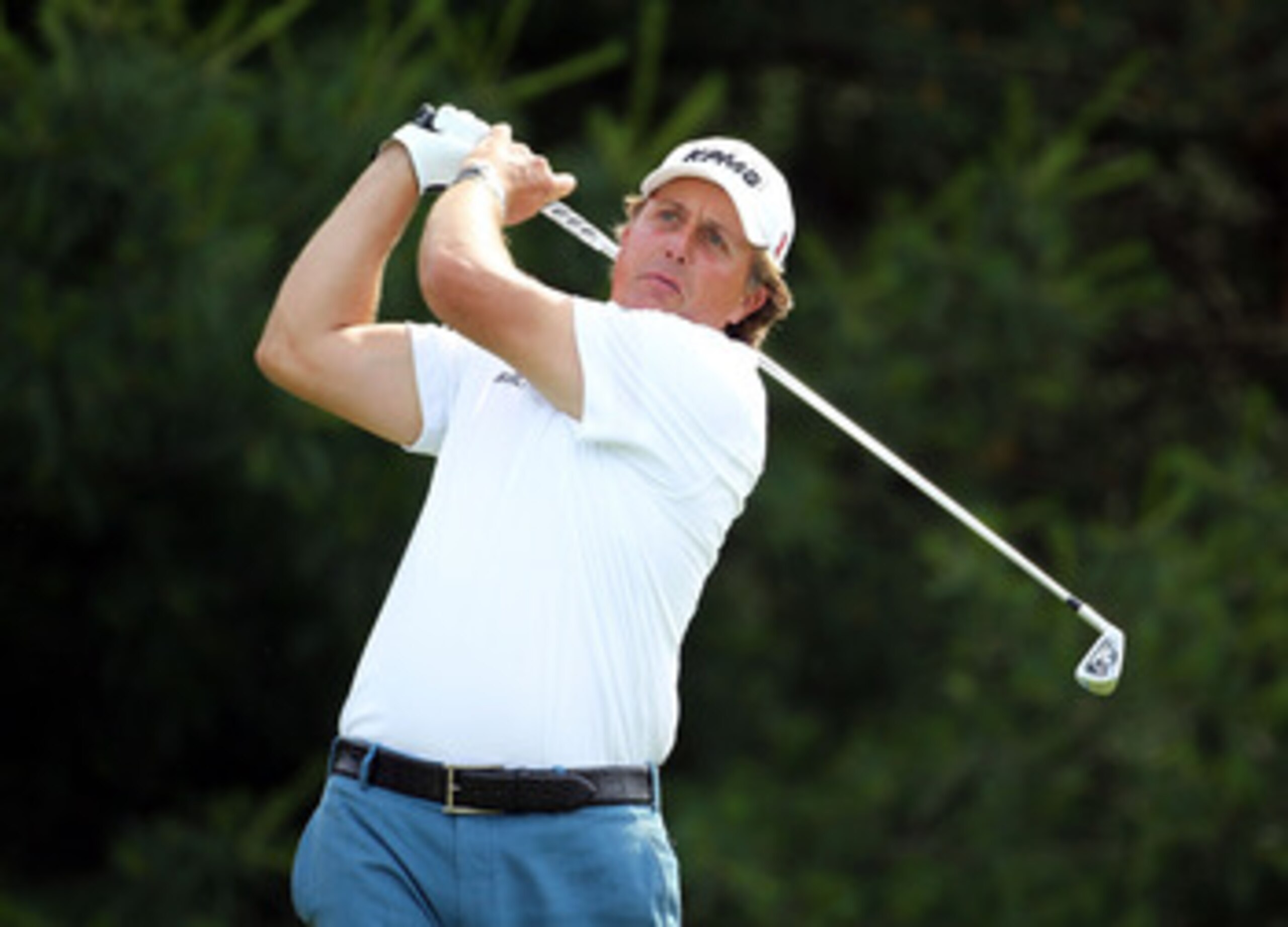 DUBLIN, OH - JUNE 03:  Phil Mickelson hits his tee shot on the par 4 17th hole during the second round of the Memorial Tournament presented by Nationwide Insurance at Muirfield Village Golf Club on June 3, 2011 in Dublin, Ohio.  (Photo by Andy Lyons/Getty