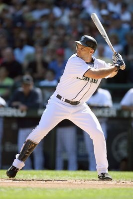 SEATTLE - SEPTEMBER 07:  Raul Ibanez #28 of the Seattle Mariners bats during the game against the New York Yankees on September 7, 2008 at Safeco Field in Seattle Washington. (Photo by Otto Greule Jr/Getty Images)