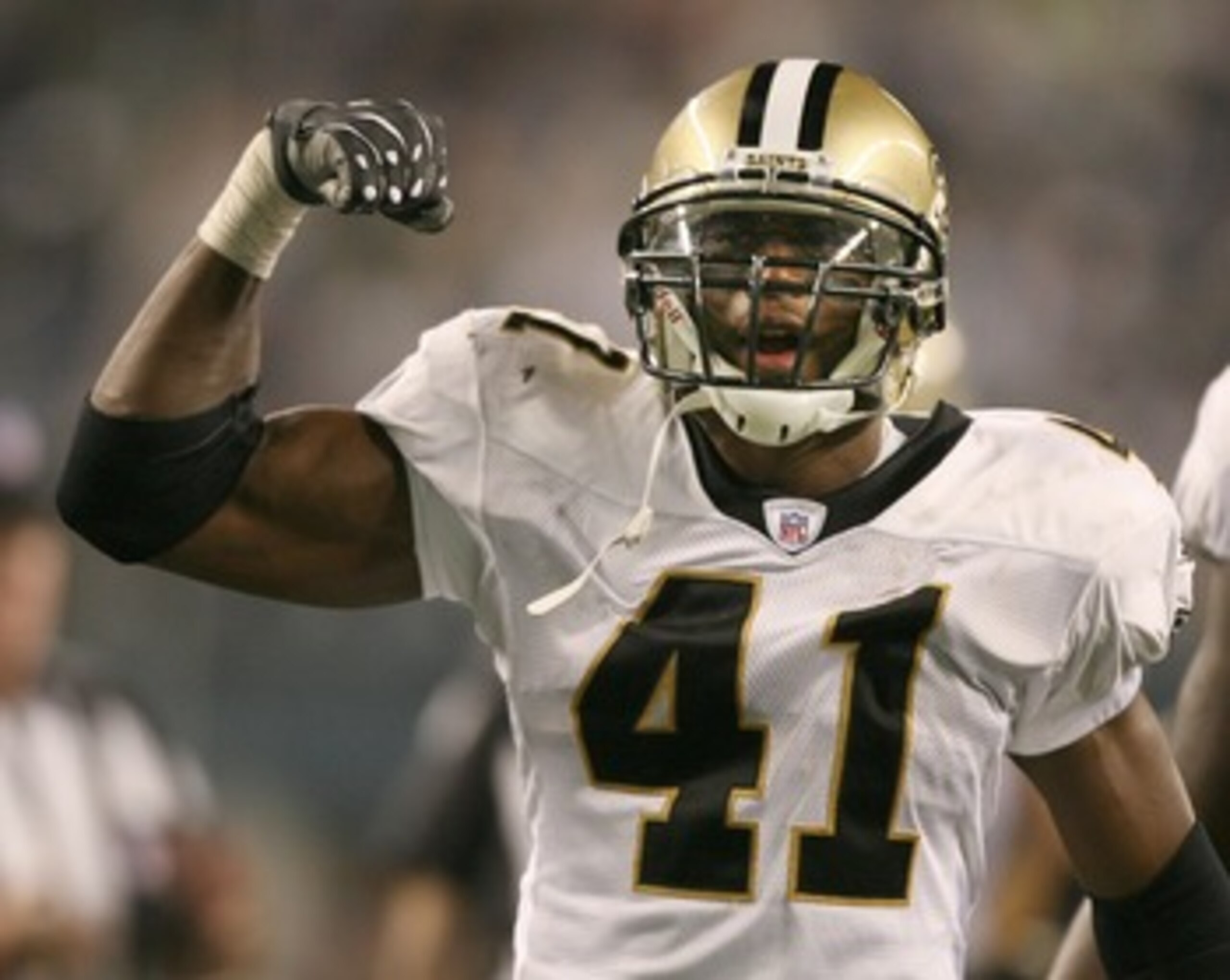 SEATTLE - OCTOBER 14:  Safety Roman Harper #41 of the New Orleans Saints reacts after sacking quarterback Matt Hasselbeck of the Seattle Seahawks at Qwest Field on October 14, 2007 in Seattle, Washington. The Saints defeated the Seahawks 28-17.  (Photo by