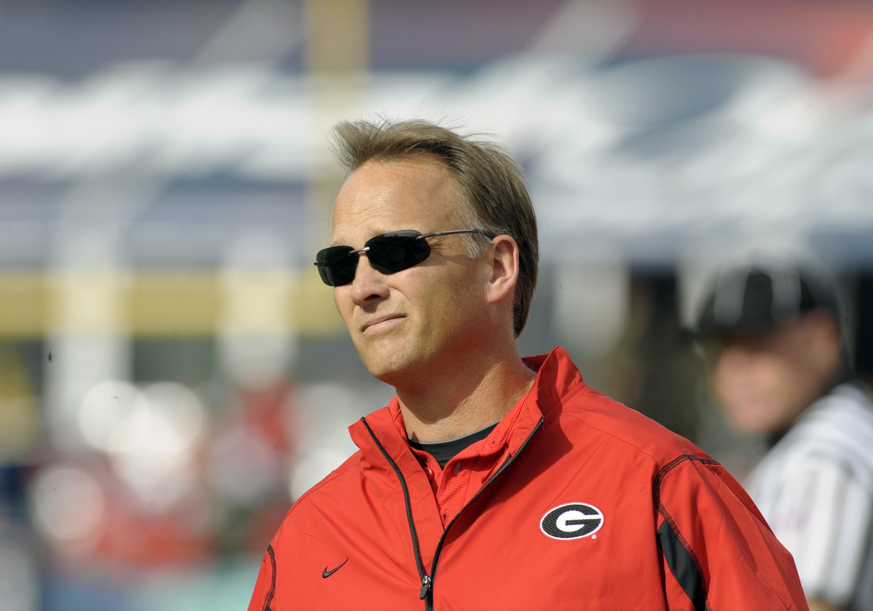 ORLANDO, FL - JANUARY 1: Coach Mark Richt of the University of Georgia directs play against the Michigan State Spartans at the 2009 Capital One Bowl at the Citrus Bowl on January 1, 2009 in Orlando, Florida.  (Photo by Al Messerschmidt/Getty Images)