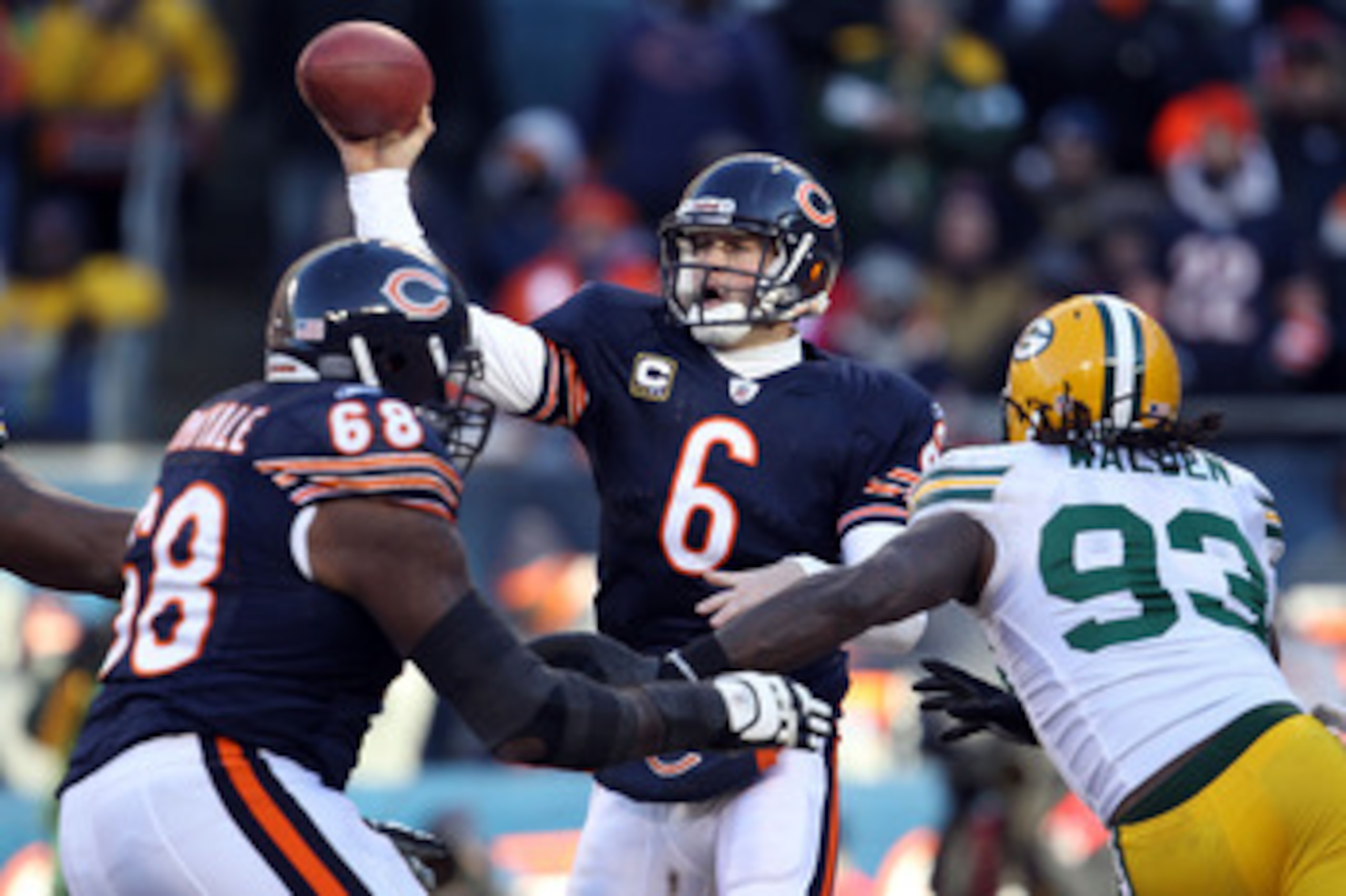CHICAGO, IL - JANUARY 23:  Quarterback Jay Cutler #6 of the Chicago Bears throws the ball against the Green Bay Packers in the NFC Championship Game at Soldier Field on January 23, 2011 in Chicago, Illinois.  (Photo by Jonathan Daniel/Getty Images)