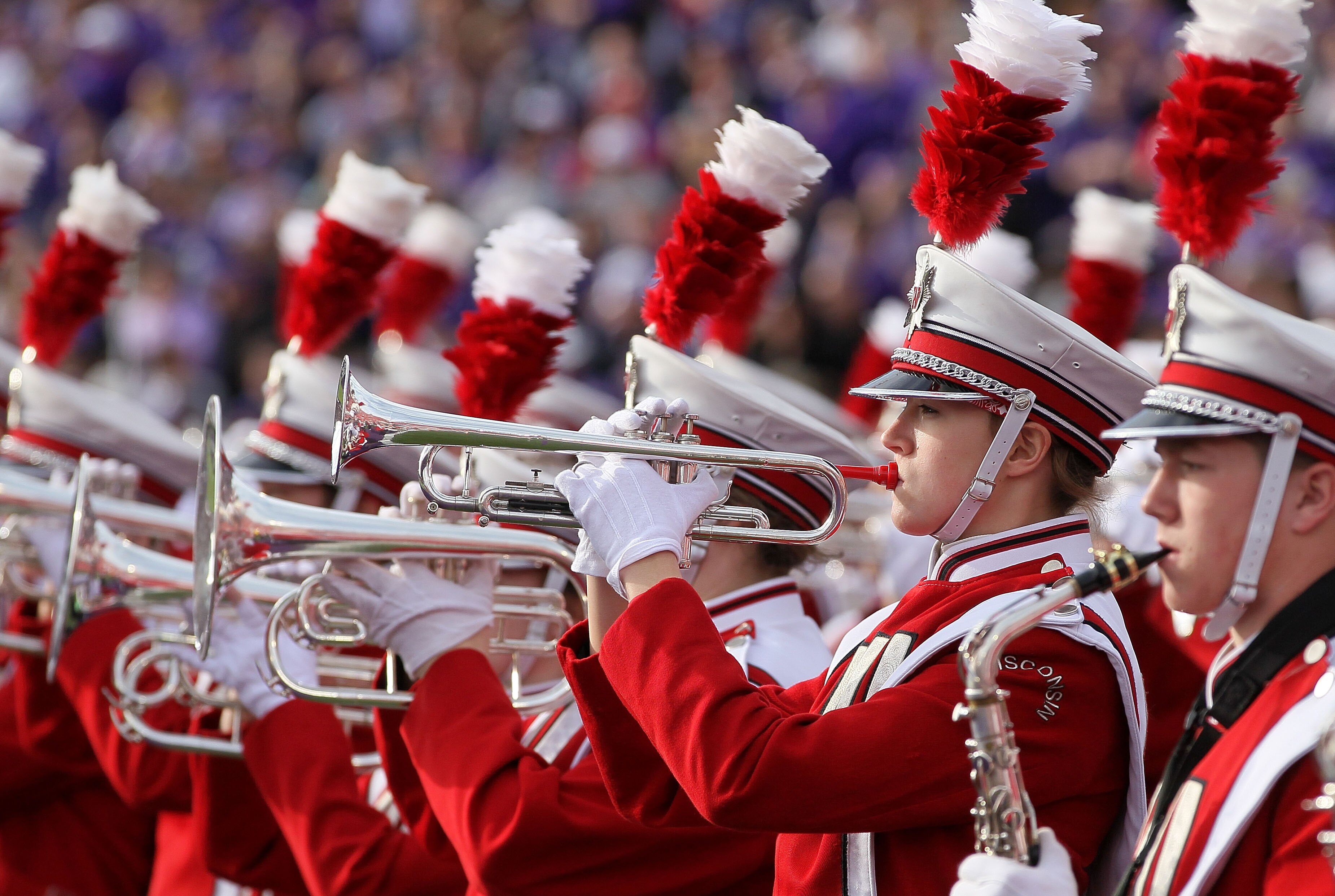 PASADENA, CA - JANUARY 01:  The Wisconsin Badgers marching band performs during the 97th Rose Bowl game against the TCU Horned Frogs on January 1, 2011 in Pasadena, California.  (Photo by Jeff Gross/Getty Images)