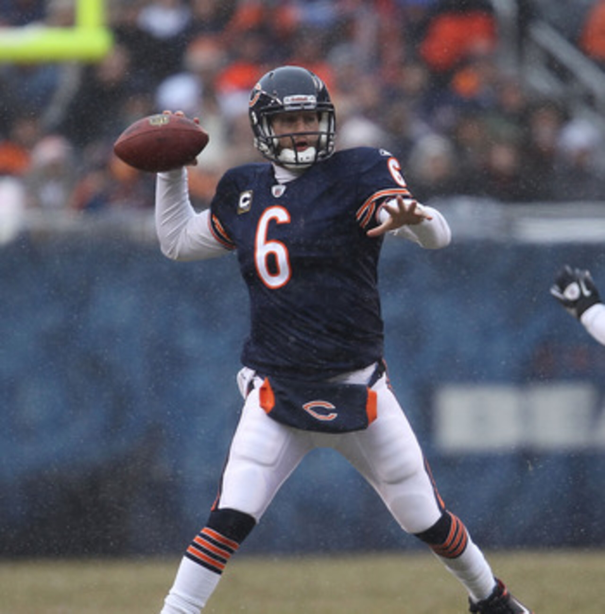 CHICAGO, IL - DECEMBER 26: Jay Cutler #6 of the Chicago Bears throws a pass against the New York Jets at Soldier Field on December 26, 2010 in Chicago, Illinois. (Photo by Jonathan Daniel/Getty Images)