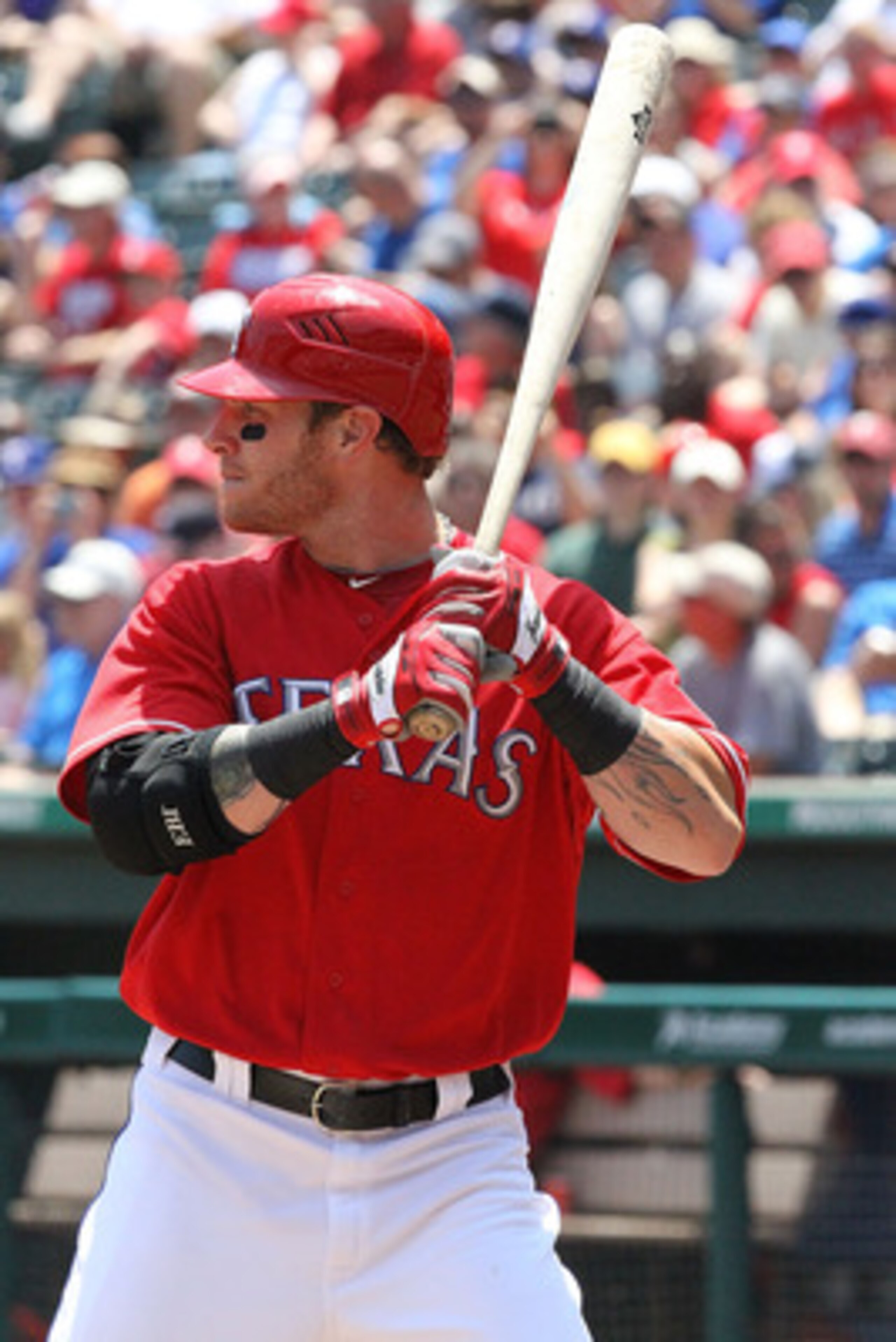 ARLINGTON, TX - MAY 29: Josh Hamilton #32 of the Texas Rangers at Rangers Ballpark in Arlington on May 29, 2011 in Arlington, Texas. (Photo by Ronald Martinez/Getty Images) ARLINGTON, TX - MAY 29: Josh Hamilton #32 of the Texas Rangers at Rangers Ballpark in Arlington on May 29, 2011 in Arlington, Texas. (Photo by Ronald Martinez/Getty Images)