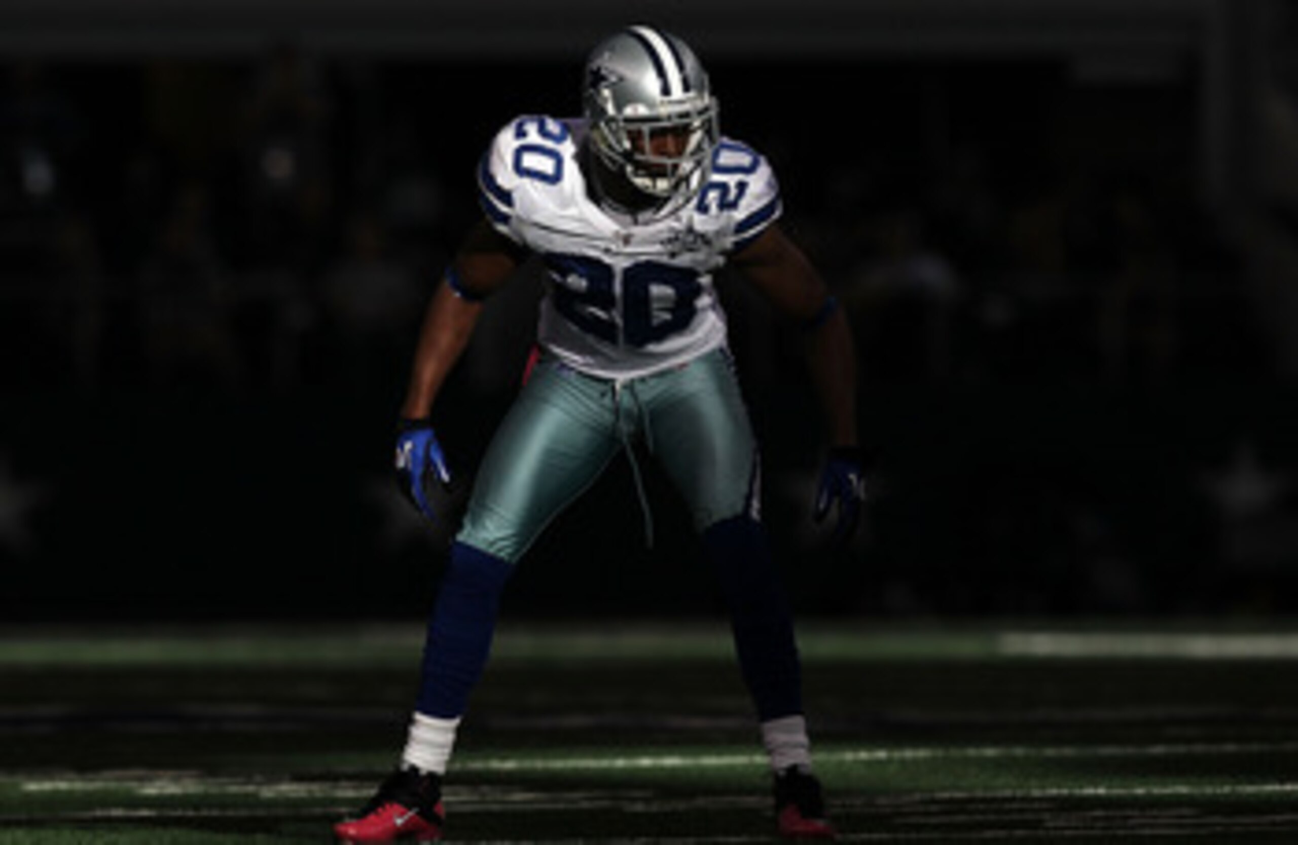 ARLINGTON, TX - OCTOBER 10:  Safety Alan Ball #20 of the Dallas Cowboys at Cowboys Stadium on October 10, 2010 in Arlington, Texas.  (Photo by Ronald Martinez/Getty Images)