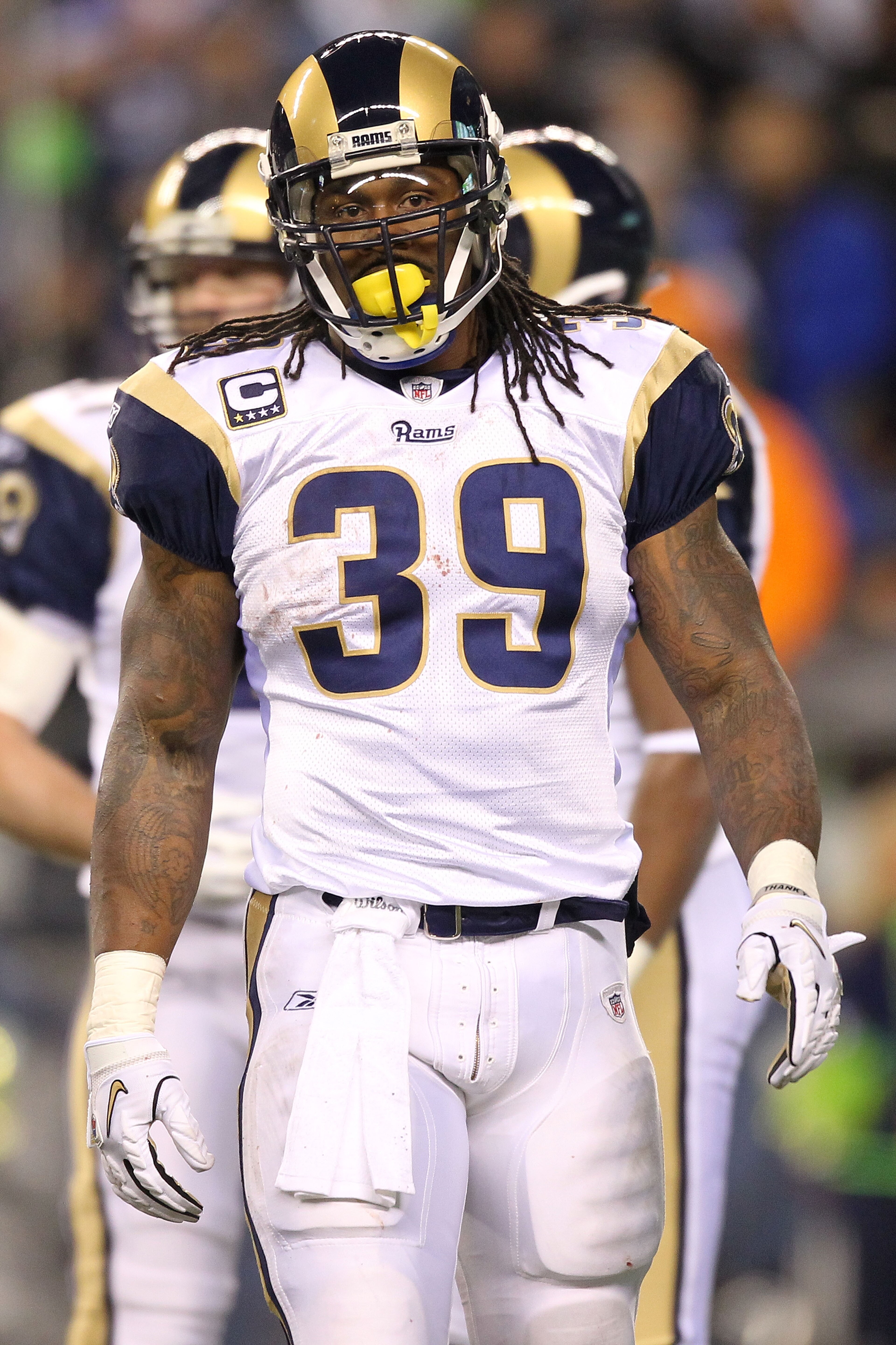 SEATTLE, WA - JANUARY 02:  Running back Steven Jackson #39 of the St. Louis Rams looks on during their game against the Seattle Seahawks at Qwest Field on January 2, 2011 in Seattle, Washington.  (Photo by Otto Greule Jr/Getty Images)
