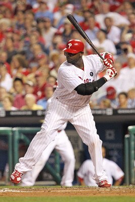 PHILADELPHIA - JUNE 8: First baseman Ryan Howard #6 of the Philadelphia Phillies bats during a game against the Los Angeles Dodgers at Citizens Bank Park on June 8, 2011 in Philadelphia, Pennsylvania. (Photo by Hunter Martin/Getty Images)