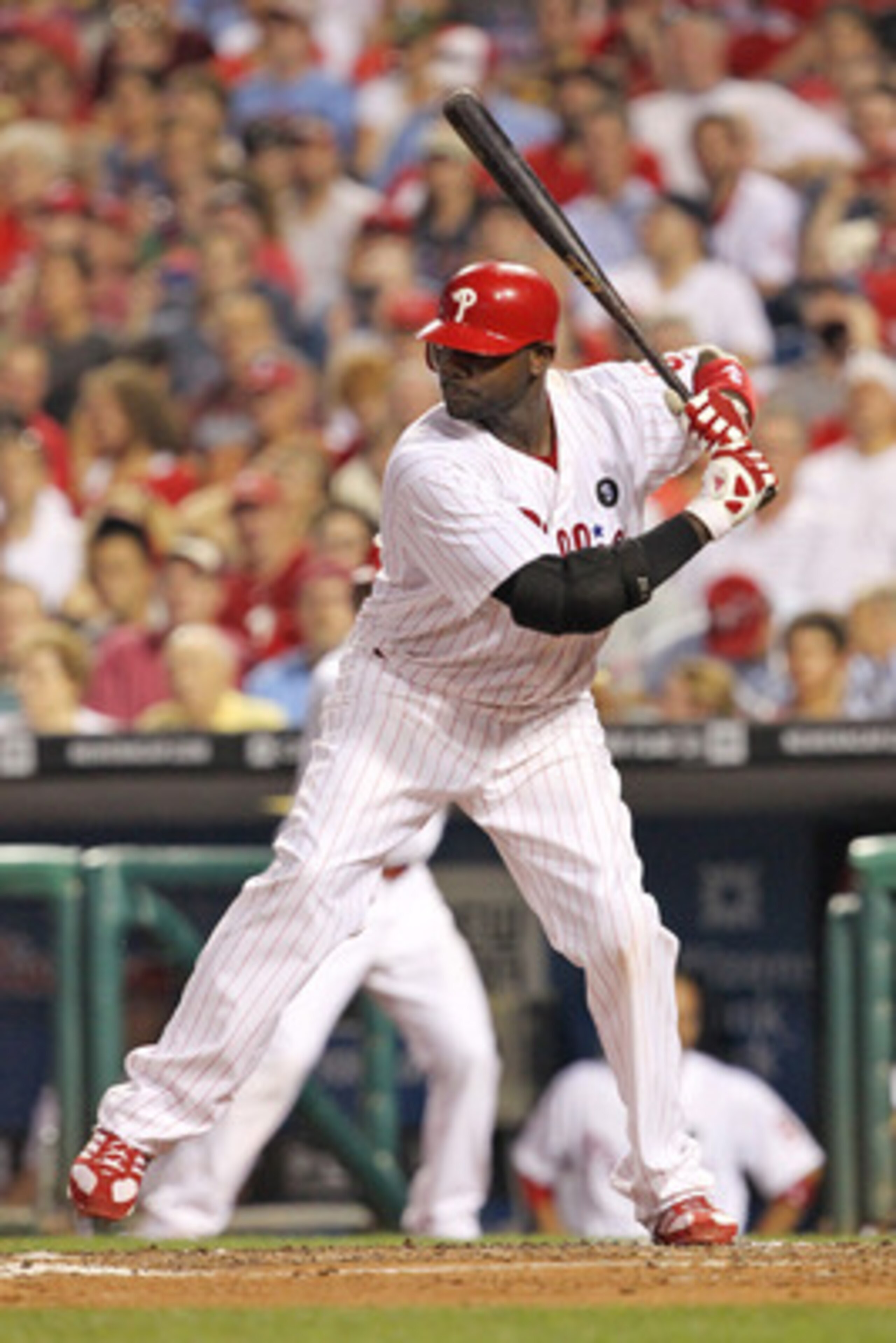 PHILADELPHIA - JUNE 8: First baseman Ryan Howard #6 of the Philadelphia Phillies bats during a game against the Los Angeles Dodgers at Citizens Bank Park on June 8, 2011 in Philadelphia, Pennsylvania. (Photo by Hunter Martin/Getty Images)