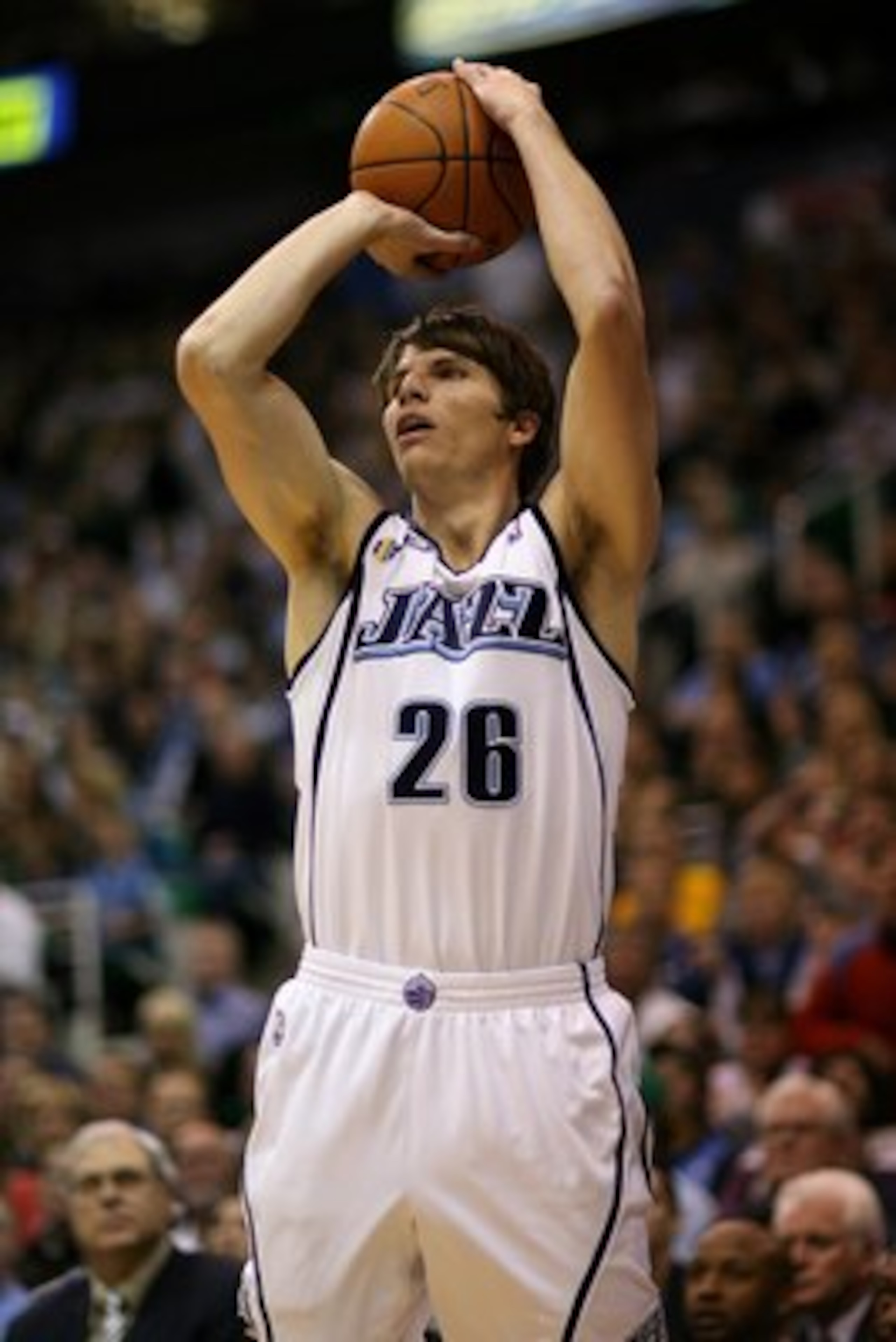 SALT LAKE CITY - APRIL 25:  Kyle Korver #26 of the Utah Jazz shoots in Game Four of the Western Conference Quarterfinals against the Los Angeles Lakers during the 2009 NBA Playoffs at Energy Solutions Arena on April 25, 2009 in Salt Lake City, Utah.  The