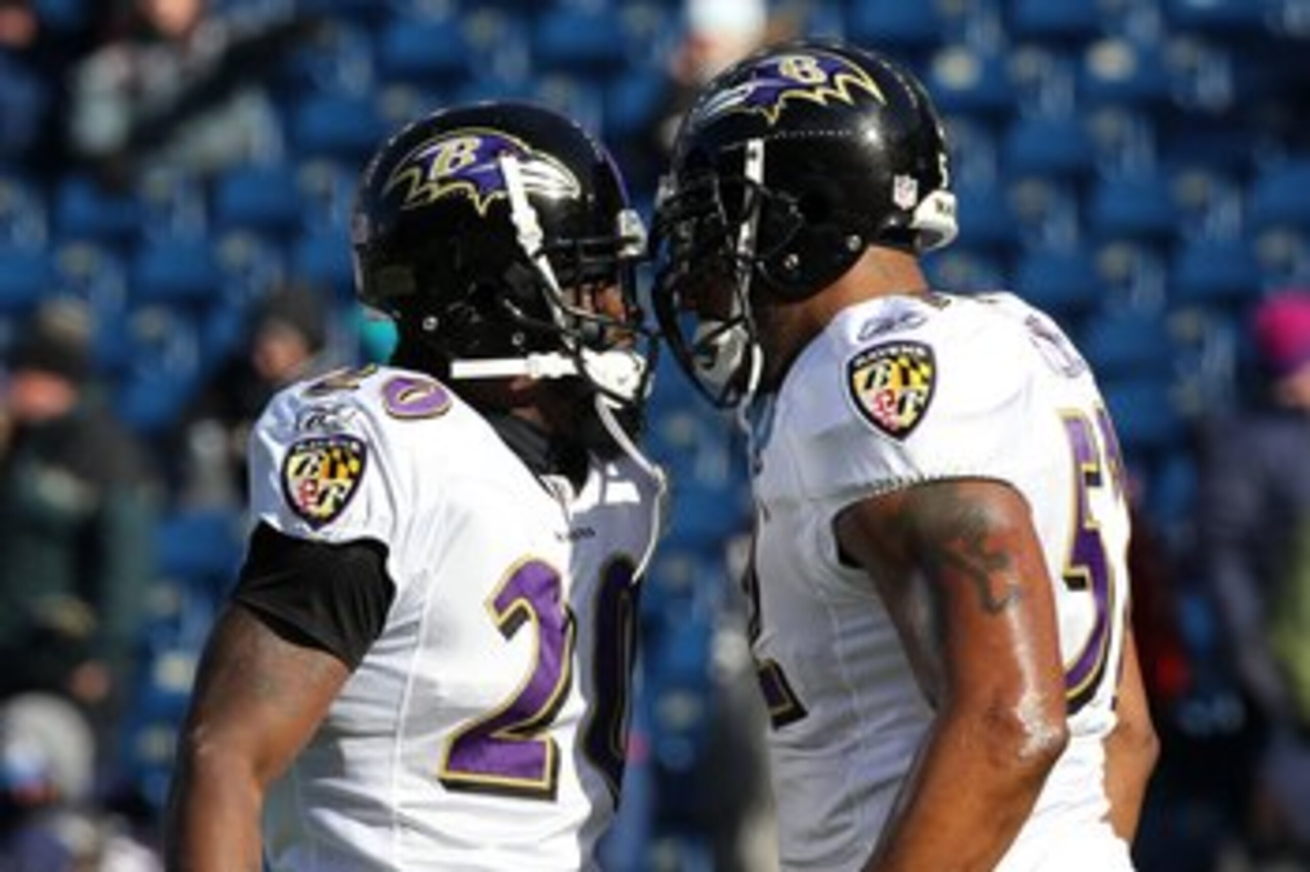FOXBORO, MA - JANUARY 10:  (L-R) Ed Reed #20 and Ray Lewis #52 of the Baltimore Ravens warm up against the New England Patriots during the 2010 AFC wild-card playoff game at Gillette Stadium on January 10, 2010 in Foxboro, Massachusetts.  (Photo by Jim Ro