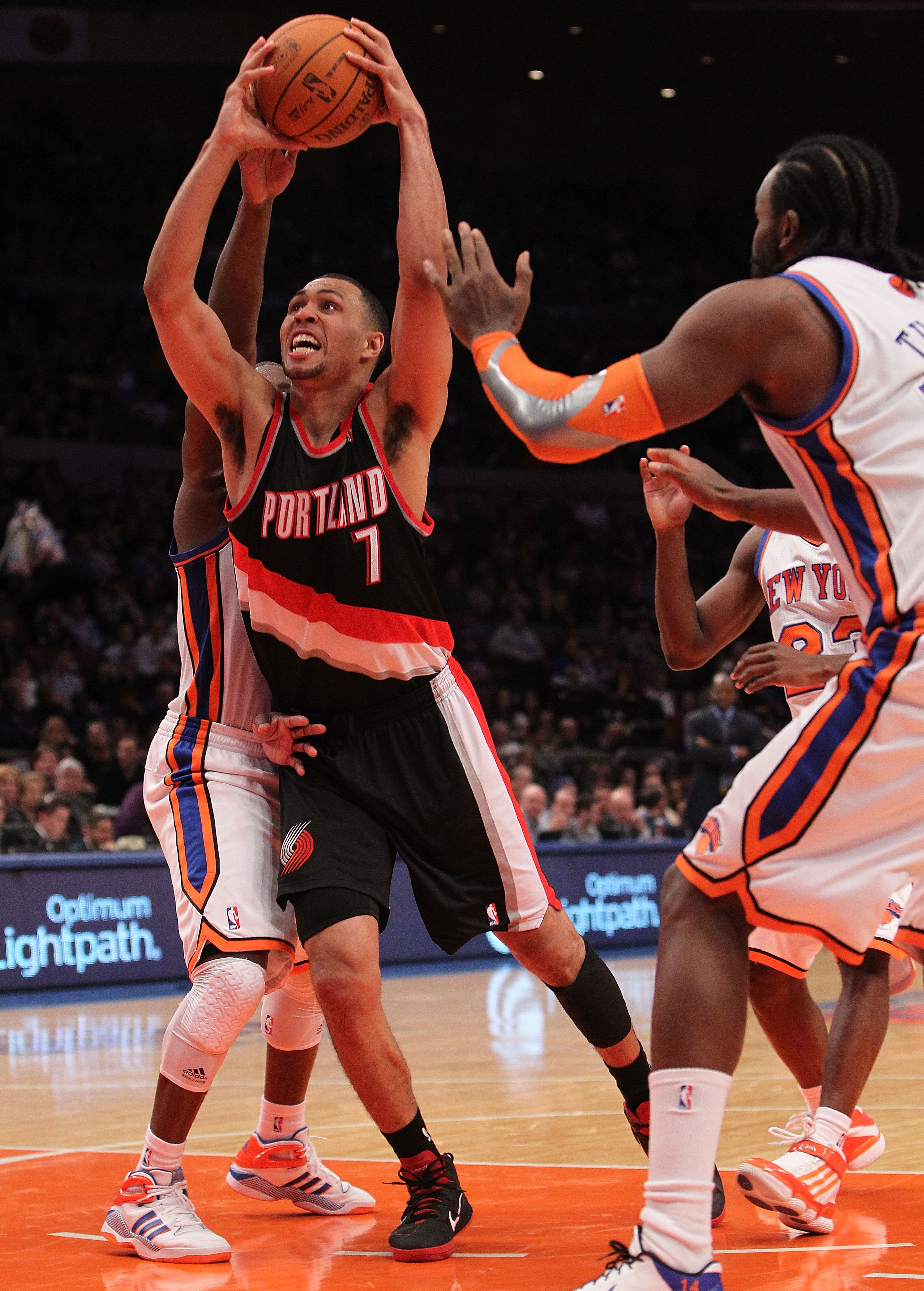 NEW YORK - OCTOBER 30:  Brandon Roy #7 of the Portland Trail Blazer drives to the basket agaisnt the New York Knicks at Madison Square Garden on October 30, 2010 in New York City. NOTE TO USER: User expressly acknowledges and agrees that, by downloading a