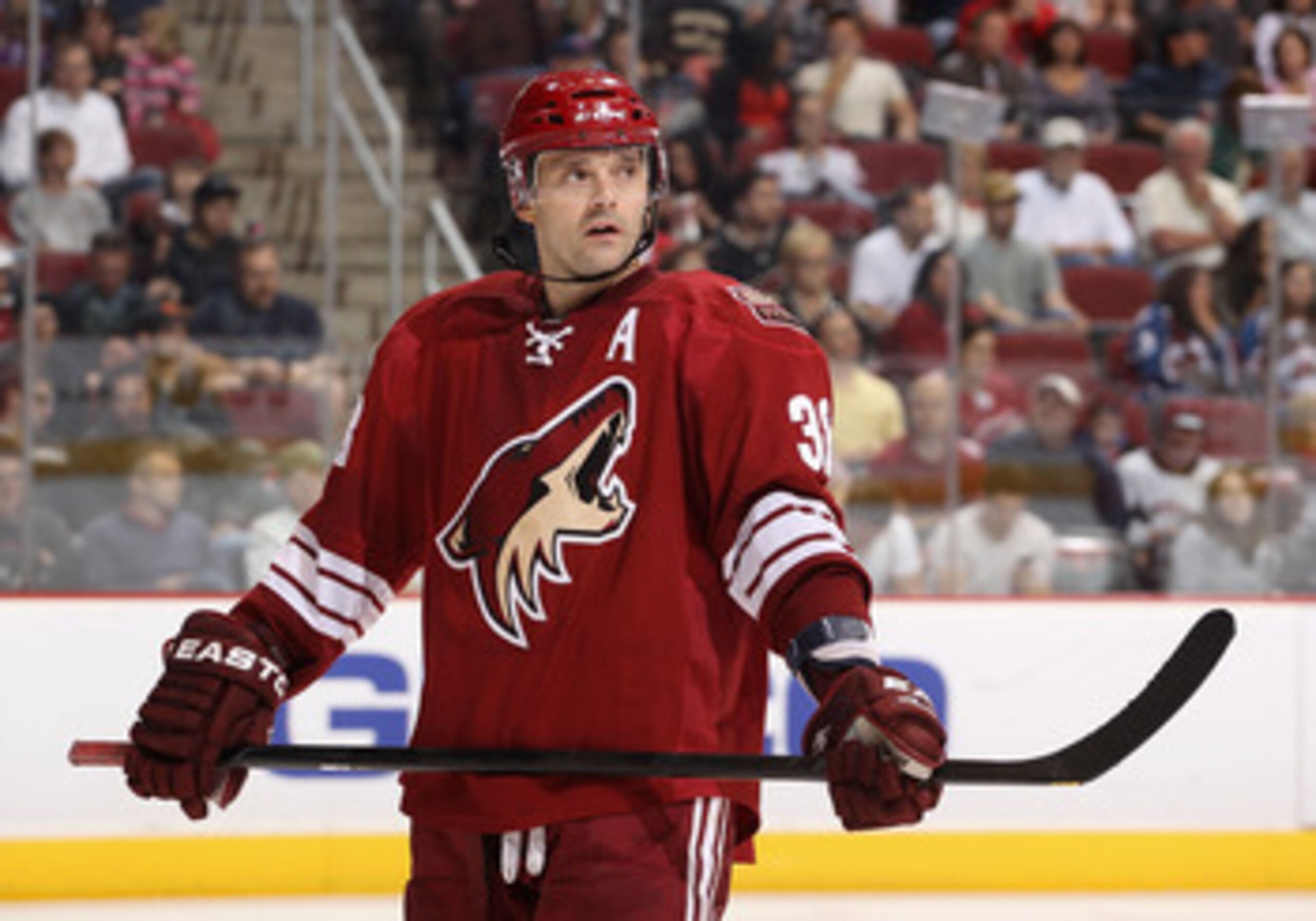 GLENDALE, AZ - APRIL 01:  Vernon Fiddler #38 of the Phoenix Coyotes during the NHL game against he Colorado Avalanche at Jobing.com Arena on April 1, 2011 in Glendale, Arizona.  The Avalanche defeated the Coyotes 4-3 in an overtime shoot out.  (Photo by C