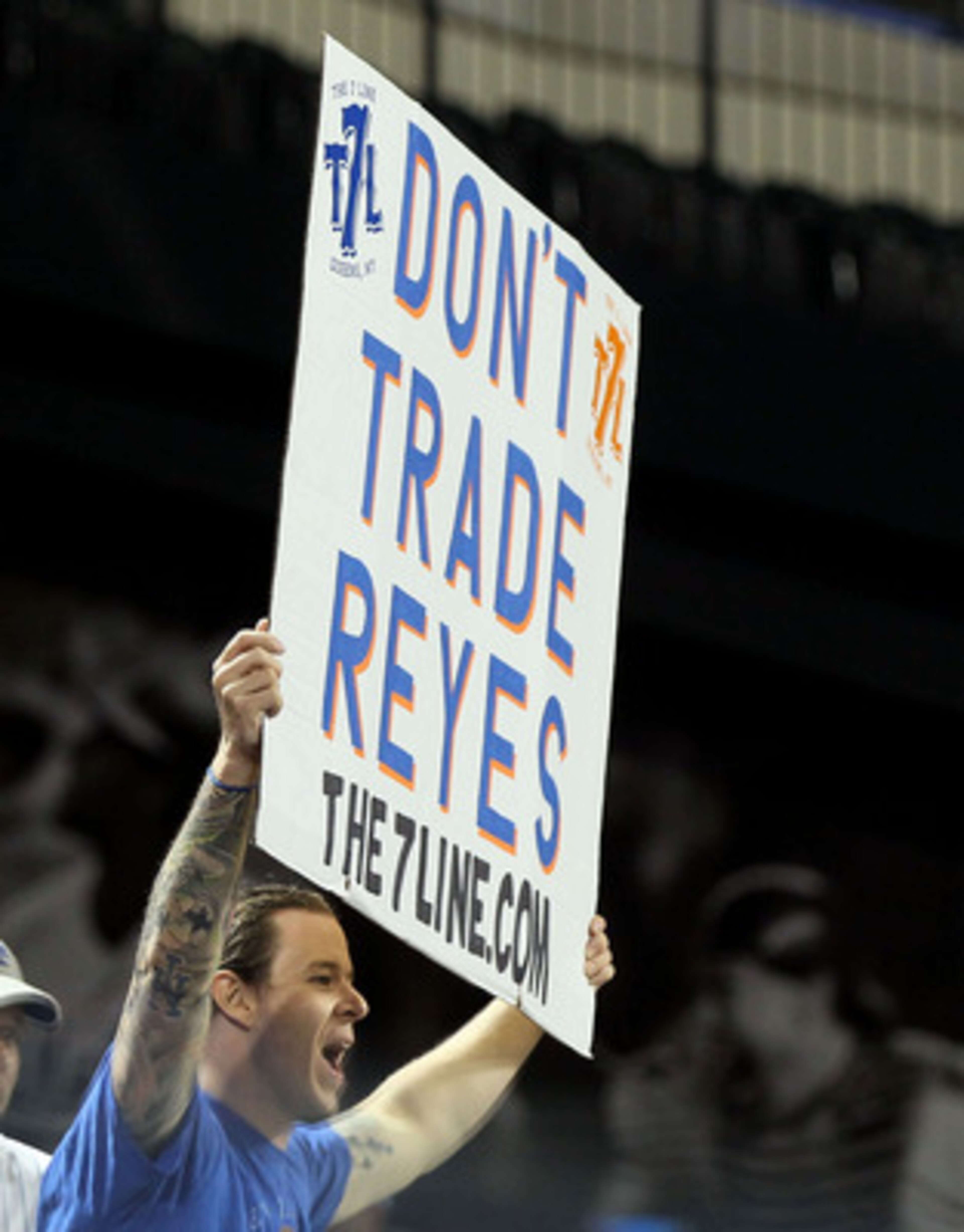 NEW YORK, NY - JUNE 05:  A fan of the New York Mets shows his support for Jose Reyes during the game the game against the Atlanta Braves on June 5, 2011 at Citi Field in the Flushing neighborhood of the Queens borough of New York City.  (Photo by Jim McIs