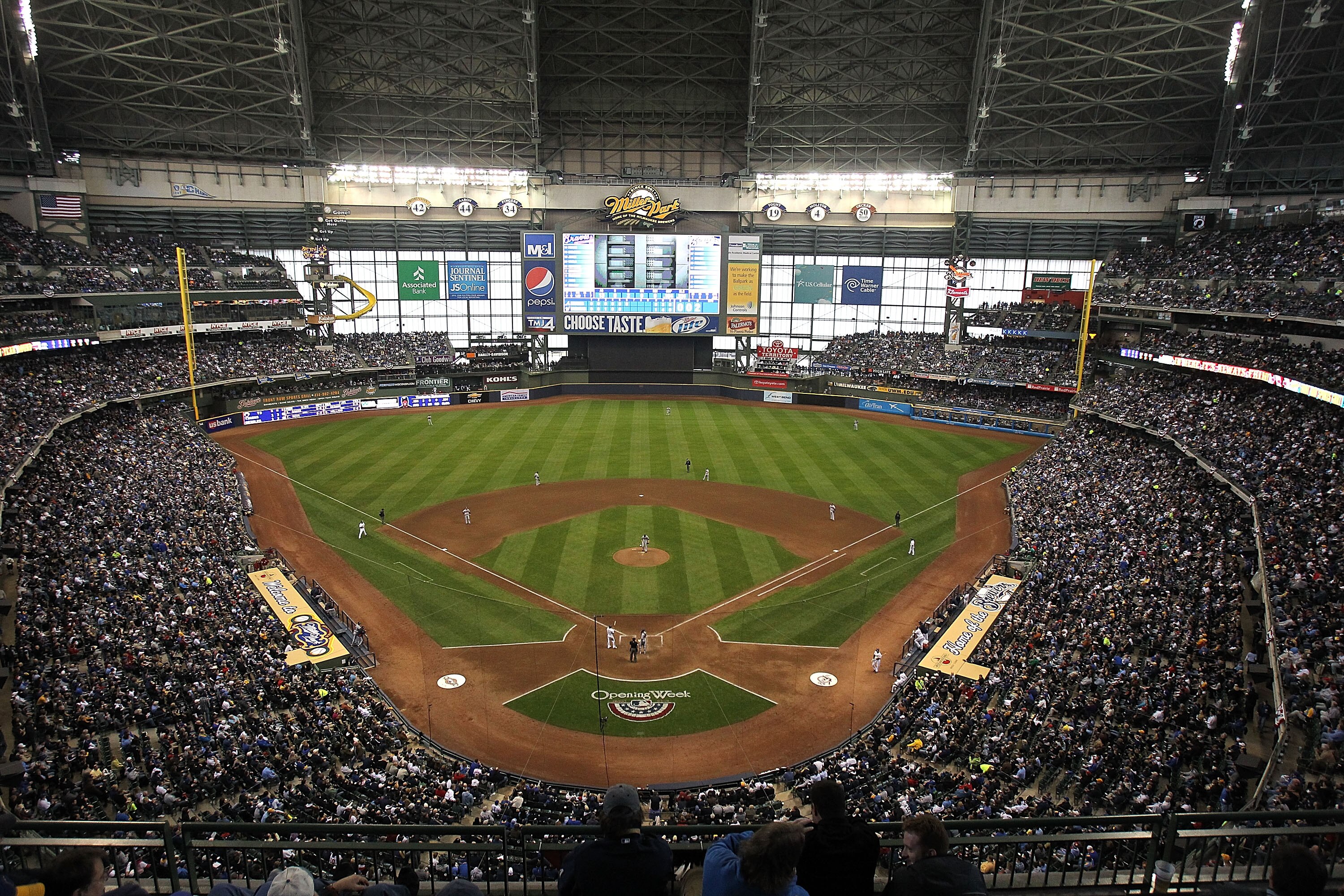 MILWAUKEE, WI - APRIL 04: A general view of Miller Park during the home opener for the Milwaukee Brewers against the Atlanta Braves on April 4, 2011 in Milwaukee, Wisconsin. The Braves defeated the Brewers 2-1. (Photo by Jonathan Daniel/Getty Images)
