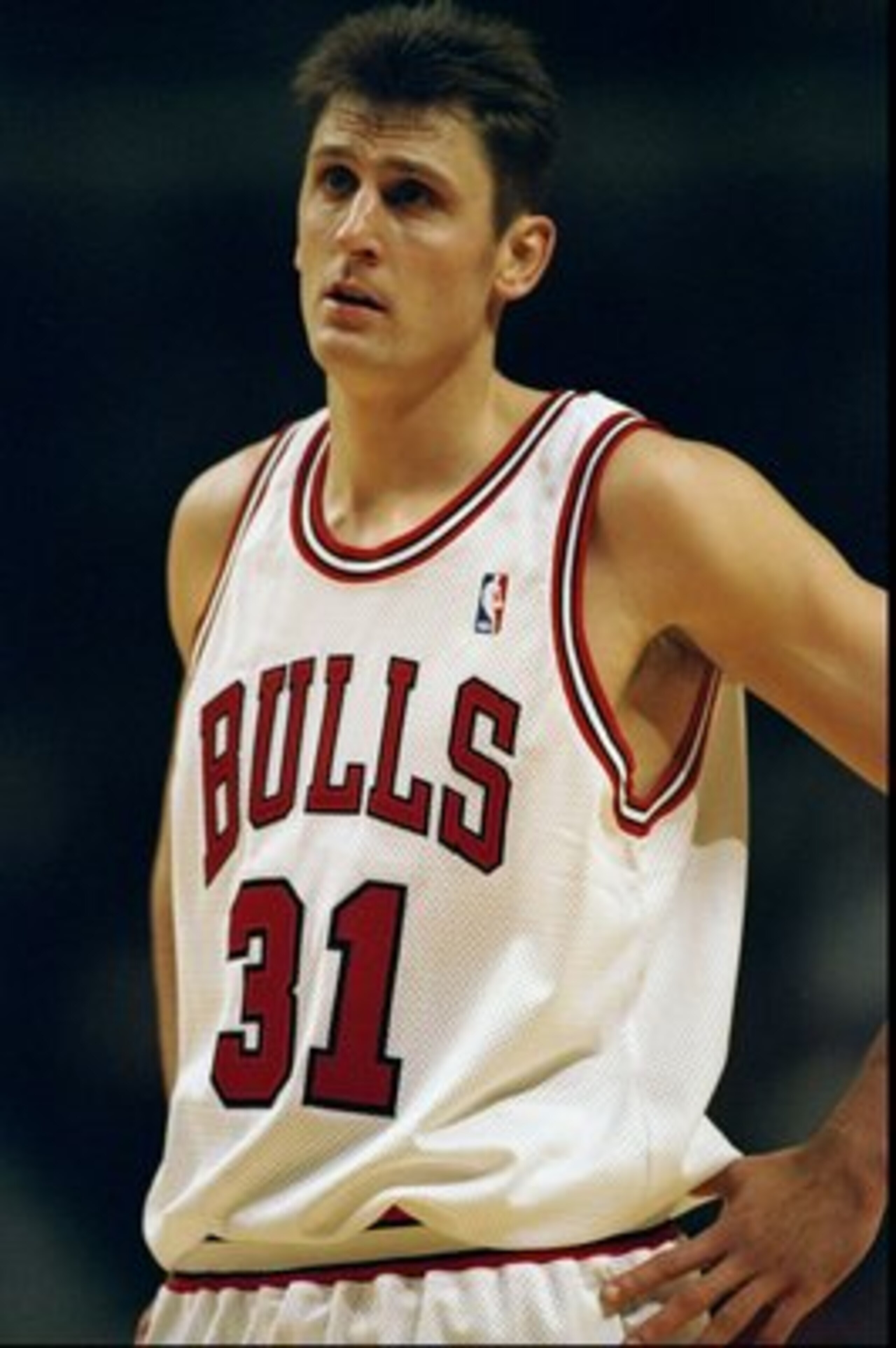 9 Feb 1999: Brent Barry #31 of the Chicago Bulls waits on the court during the game against the Atlanta Hawks at the United Center in Chicago, Illinois. The Hawks defeated the Bulls 87-71.  Mandatory Credit: Jonathan Daniel  /Allsport