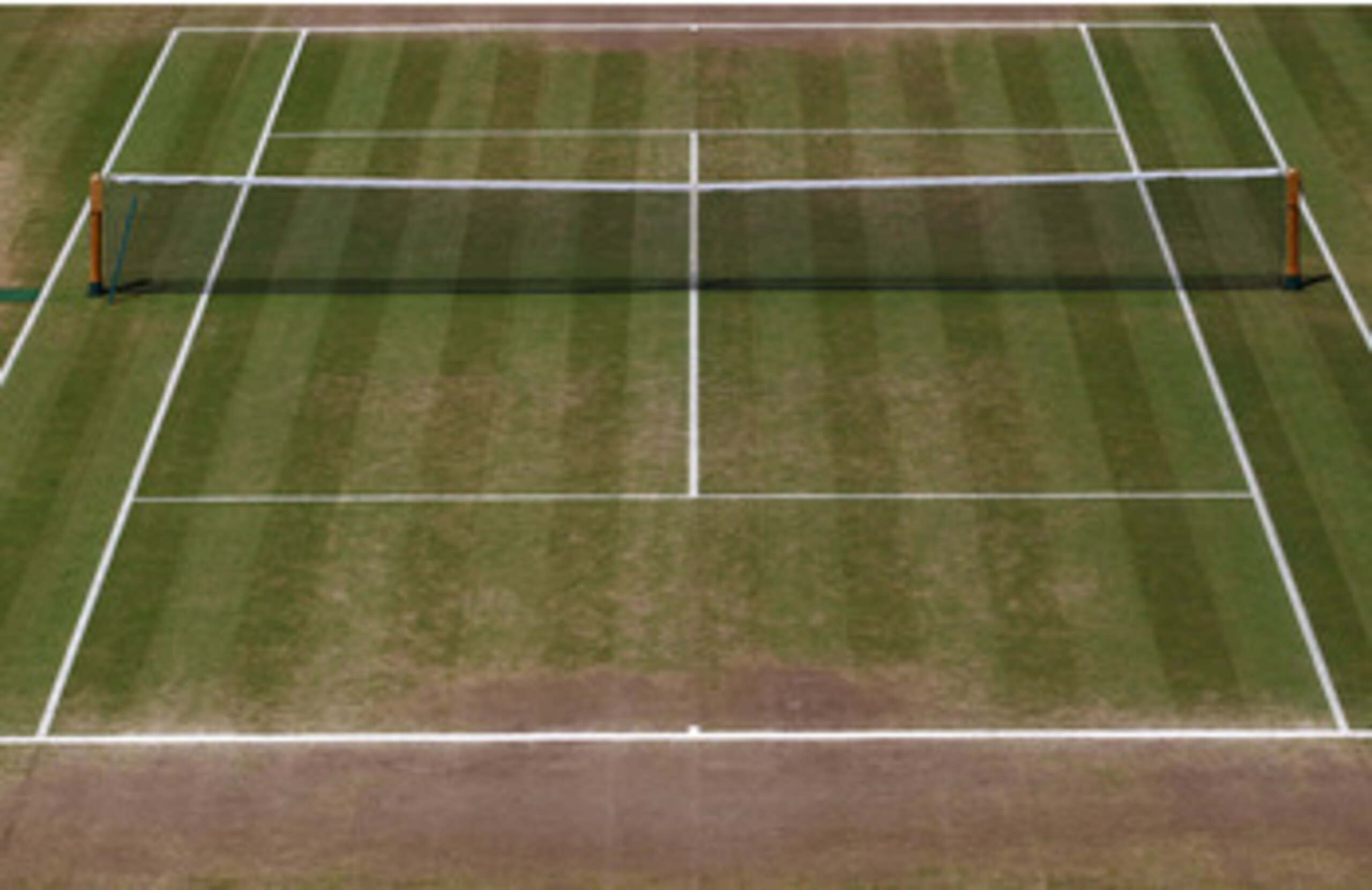 LONDON, ENGLAND - JULY 04:  (EDITORS NOTE: THIS IS A COMPOSITE IMAGE) Top image shows Centre Court on Day One and the bottom image shows Centre Court on the final day of the Wimbledon Lawn Tennis Championships at the All England Lawn Tennis and Croquet Cl