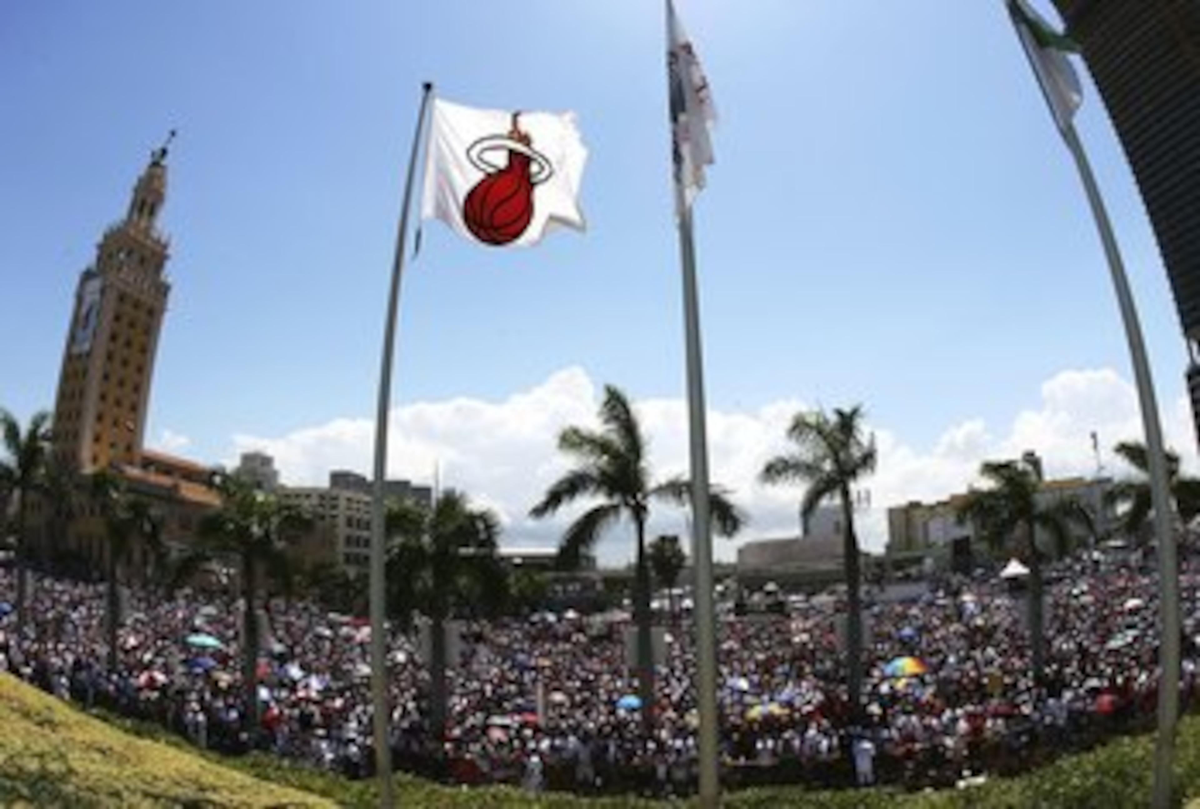 MIAMI - JUNE 23: An estimated crowd of 250,000 people showed up to help celebrate with the Miami Heat during the victory parade and celebration at American Airlines Arena on June 23, 2006 in Miami, Florida. NOTE TO USER: User expressly acknowledges and a MIAMI - JUNE 23: An estimated crowd of 250,000 people showed up to help celebrate with the Miami Heat during the victory parade and celebration at American Airlines Arena on June 23, 2006 in Miami, Florida. NOTE TO USER: User expressly acknowledges and a