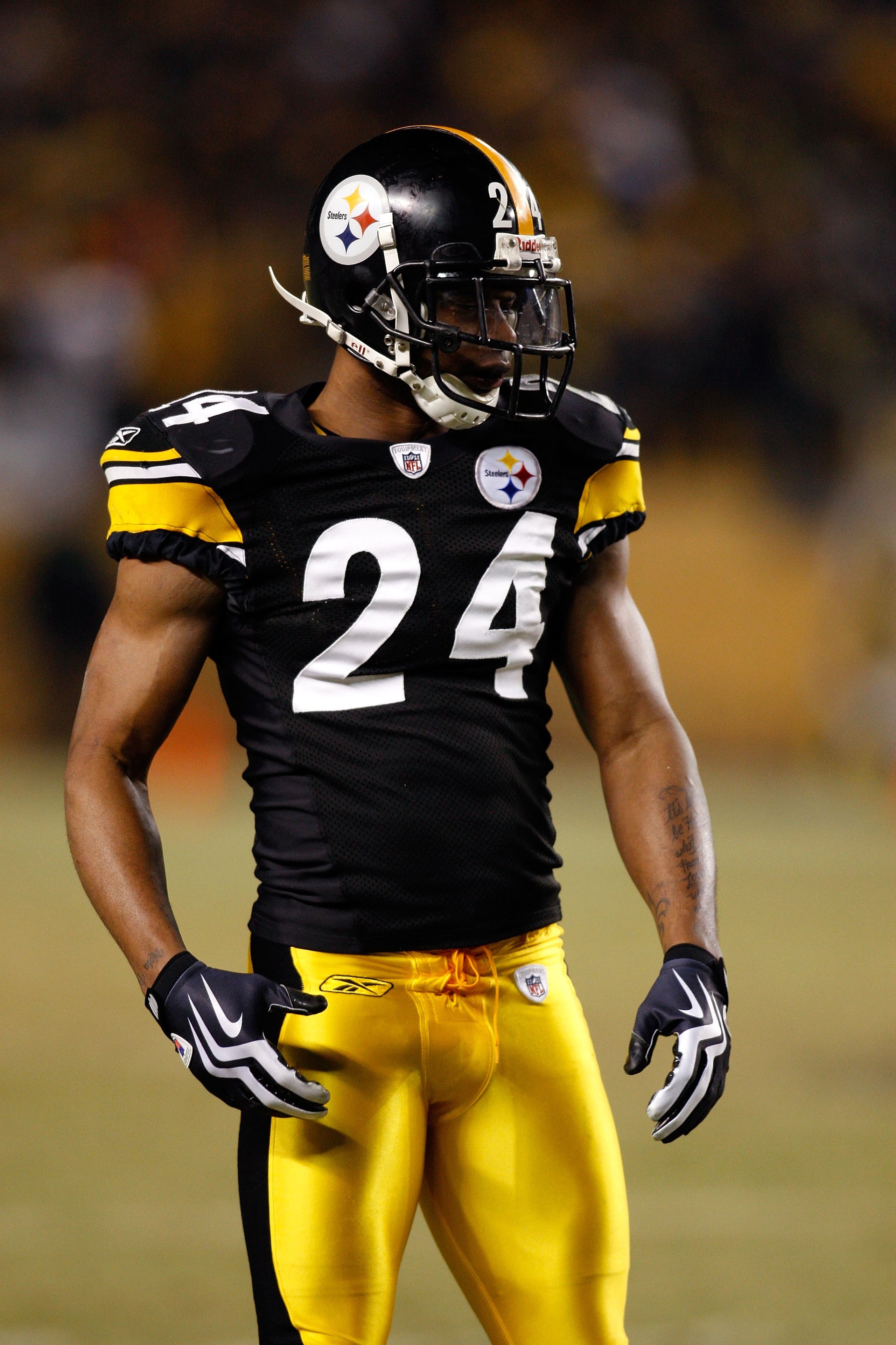 PITTSBURGH - JANUARY 11:  Ike Taylor #24 of the Pittsburgh Steelers looks on against the San Diego Chargers during their AFC Divisional Playoff Game on January 11, 2009 at Heinz Field in Pittsburgh, Pennsylvania. Steelers won 35-24. (Photo by Chris Grayth