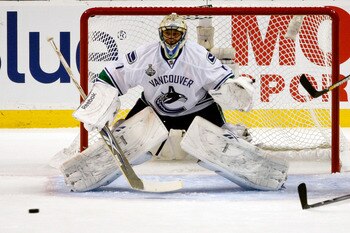 BOSTON, MA - JUNE 06:  Roberto Luongo #1 of the Vancouver Canucks tends goal against the Boston Bruins during Game Three of the 2011 NHL Stanley Cup Final at TD Garden on June 6, 2011 in Boston, Massachusetts.  (Photo by Harry How/Getty Images)