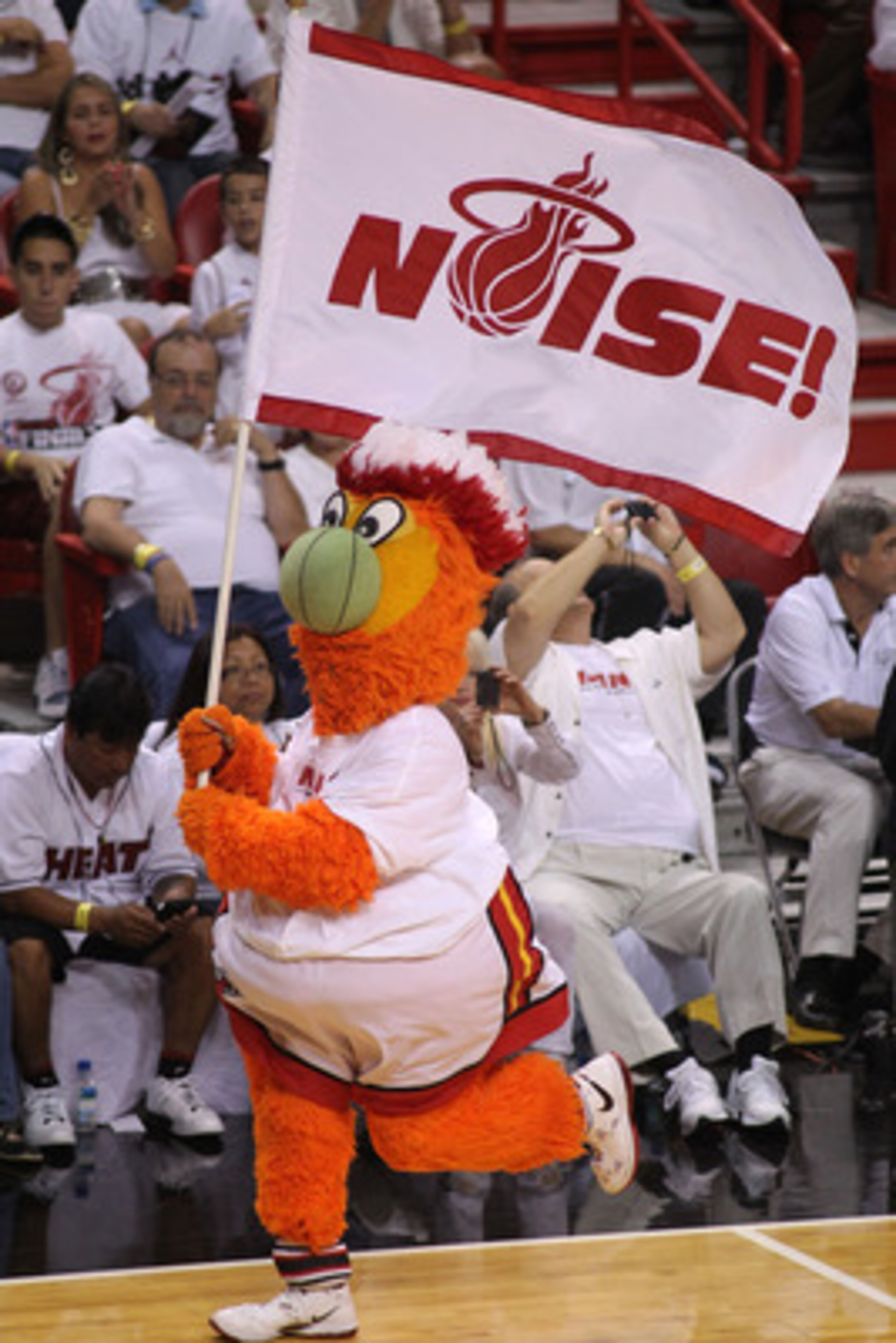 MIAMI, FL - JUNE 02: The Miami Heat runs on the court during a break in the game as the Heat take on the Dallas Mavericks in Game Two of the 2011 NBA Finals at American Airlines Arena on June 2, 2011 in Miami, Florida. NOTE TO USER: User expressly acknow MIAMI, FL - JUNE 02: The Miami Heat runs on the court during a break in the game as the Heat take on the Dallas Mavericks in Game Two of the 2011 NBA Finals at American Airlines Arena on June 2, 2011 in Miami, Florida. NOTE TO USER: User expressly acknow