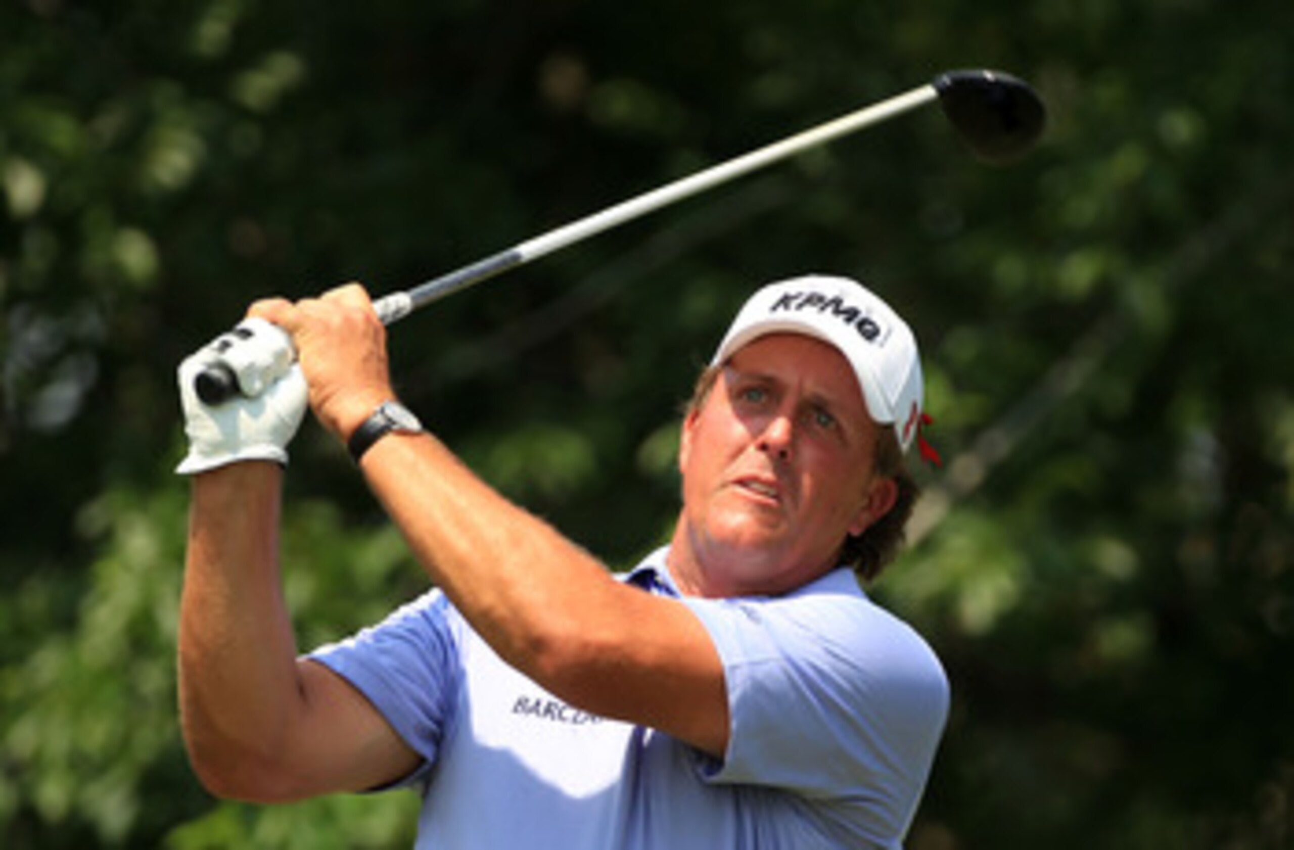 PONTE VEDRA BEACH, FL - MAY 13: Phil Mickelson hits his tee shot on the fifth hole during the second round of THE PLAYERS Championship held at THE PLAYERS Stadium course at TPC Sawgrass on May 13, 2011 in Ponte Vedra Beach, Florida. (Photo by Streeter L PONTE VEDRA BEACH, FL - MAY 13: Phil Mickelson hits his tee shot on the fifth hole during the second round of THE PLAYERS Championship held at THE PLAYERS Stadium course at TPC Sawgrass on May 13, 2011 in Ponte Vedra Beach, Florida. (Photo by Streeter L