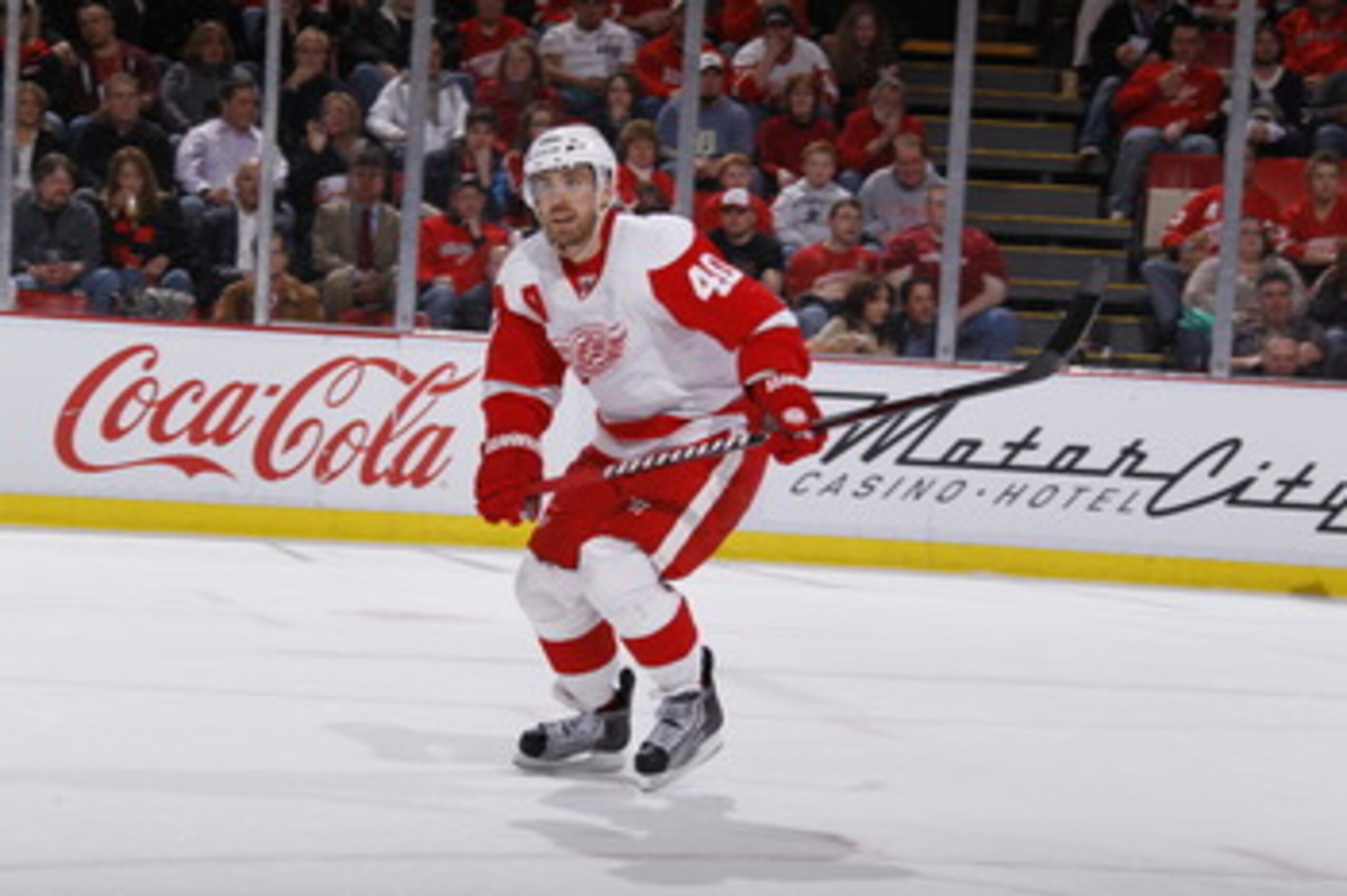 DETROIT, MI - MARCH 30: Henrik Zetterberg #40 of the Detroit Red Wings skates against the St. Louis Blues at Joe Louis Arena on March 30, 2011 in Detroit, Michigan. (Photo by Gregory Shamus/Getty Images) DETROIT, MI - MARCH 30: Henrik Zetterberg #40 of the Detroit Red Wings skates against the St. Louis Blues at Joe Louis Arena on March 30, 2011 in Detroit, Michigan. (Photo by Gregory Shamus/Getty Images)