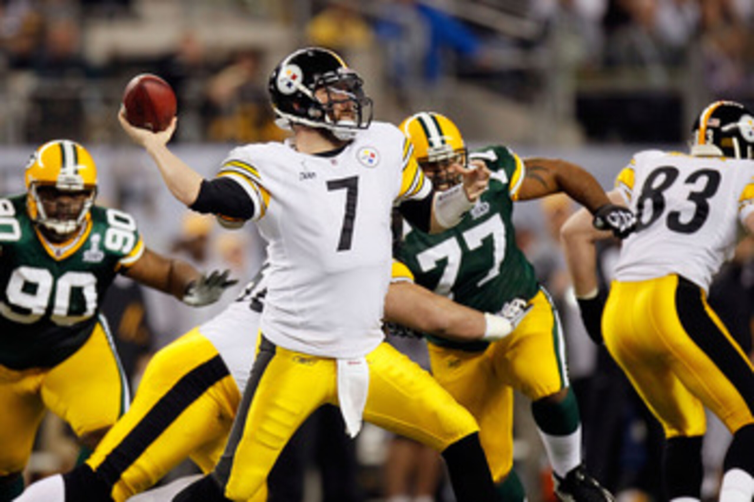ARLINGTON, TX - FEBRUARY 06: Ben Roethlisberger #7 of the Pittsburgh Steelers passes the ball against the Green Bay Packers during the first half of Super Bowl XLV at Cowboys Stadium on February 6, 2011 in Arlington, Texas.  (Photo by Kevin C. Cox/Getty I