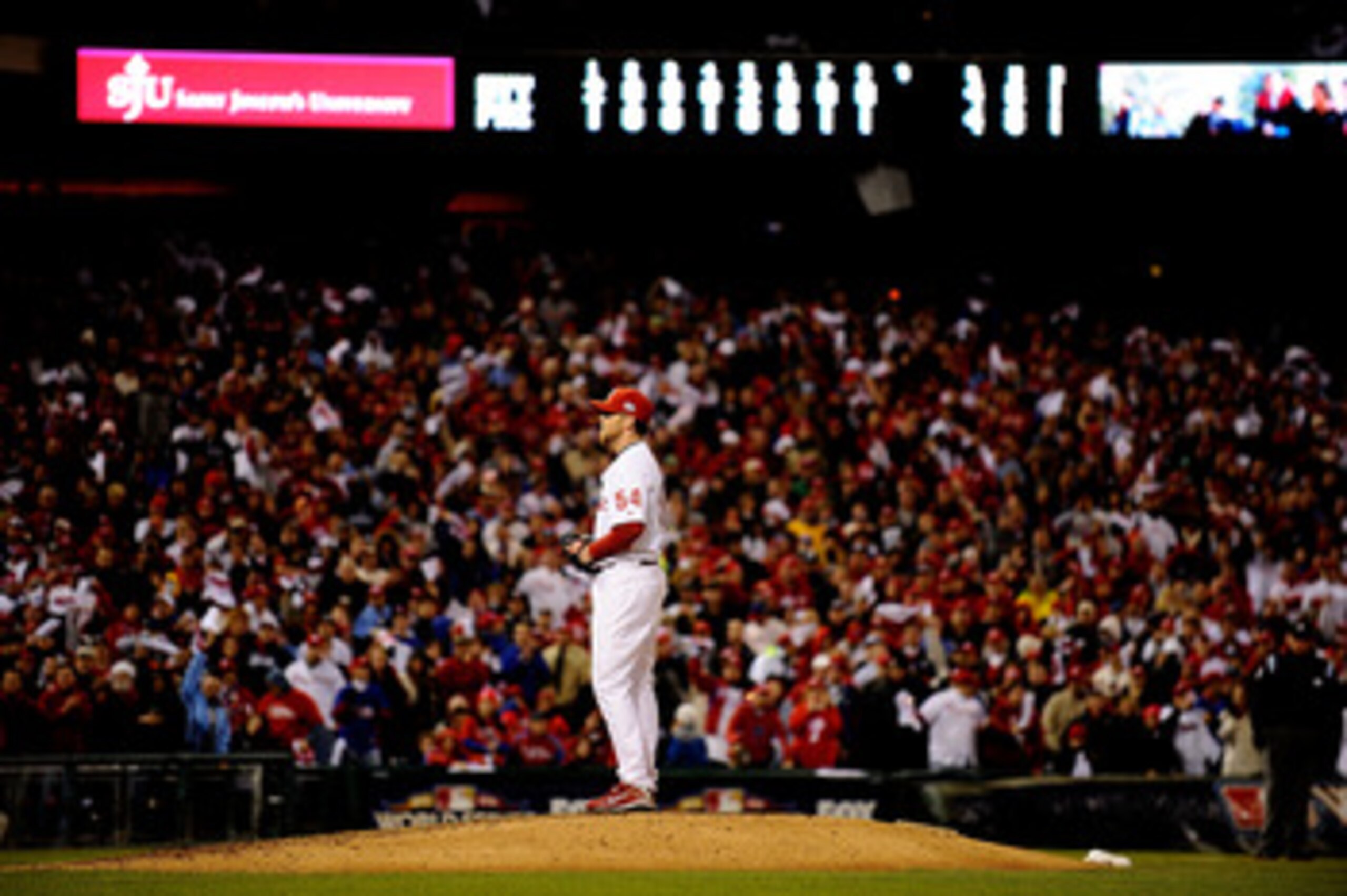 PHILADELPHIA - NOVEMBER 01:  Brad Lidge #54 of the Philadelphia Phillies stands on the mound in the top of the ninth inning against the New York Yankees in Game Four of the 2009 MLB World Series at Citizens Bank Park on November 1, 2009 in Philadelphia, P