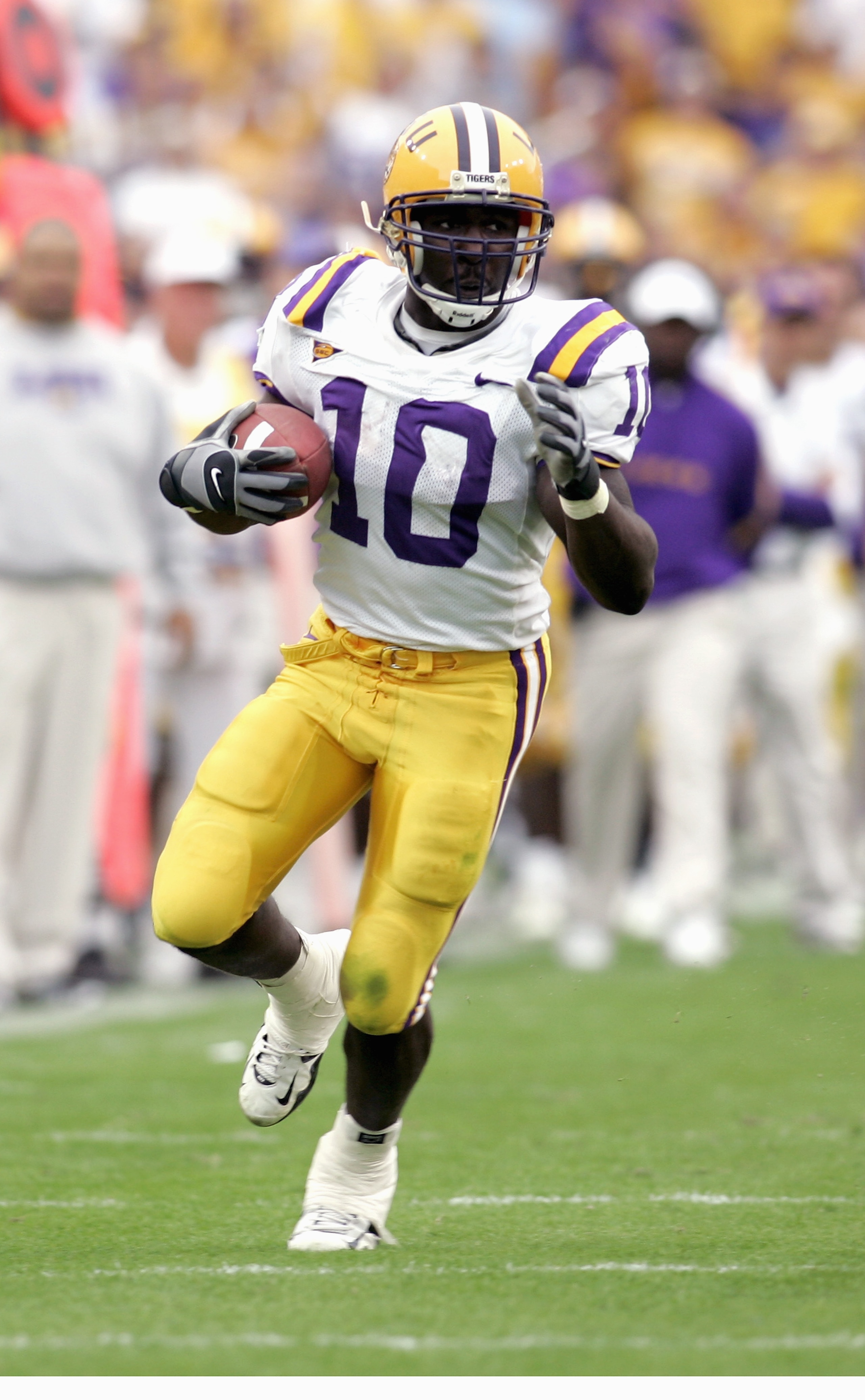 BATON ROUGE, LA - NOVEMBER 25:  Joseph Addai #10 of the Louisiana State University Tigers carries the ball during the game with the University of Arkansas Razorbacks on November 25, 2005 at Tiger Stadium in Baton Rouge, Louisiana.  The Tigers won 19-17.