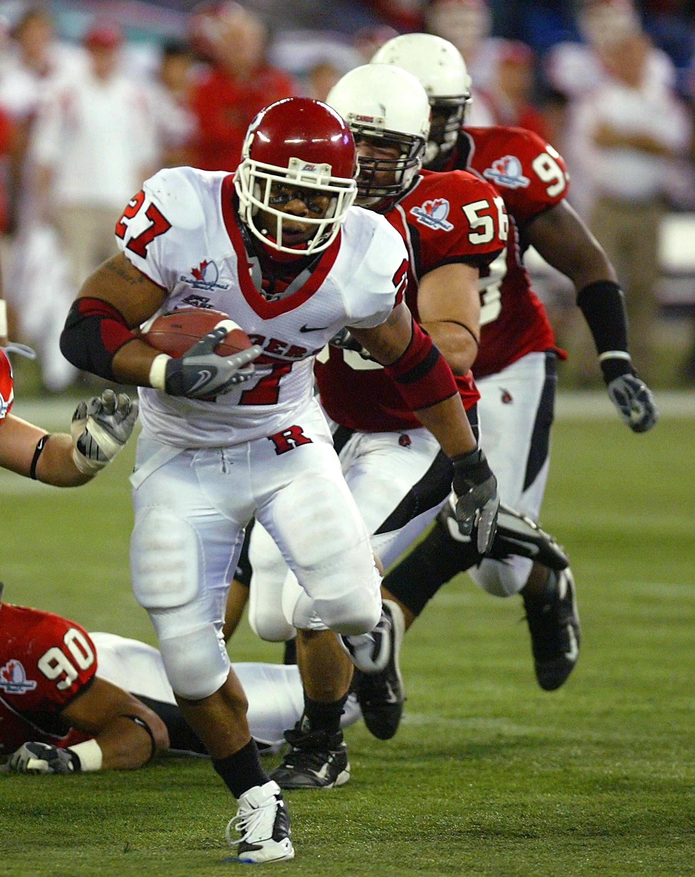 TORONTO - JANUARY 5:  Ray Rice #27 of the Rutgers Scarlet Knights runs the ball against the Ball State Cardinals during the International Bowl at the Rogers Centre January 5, 2008 in Toronto, Ontario, Canada.  (Photo by Dave Sandford/Getty Images)