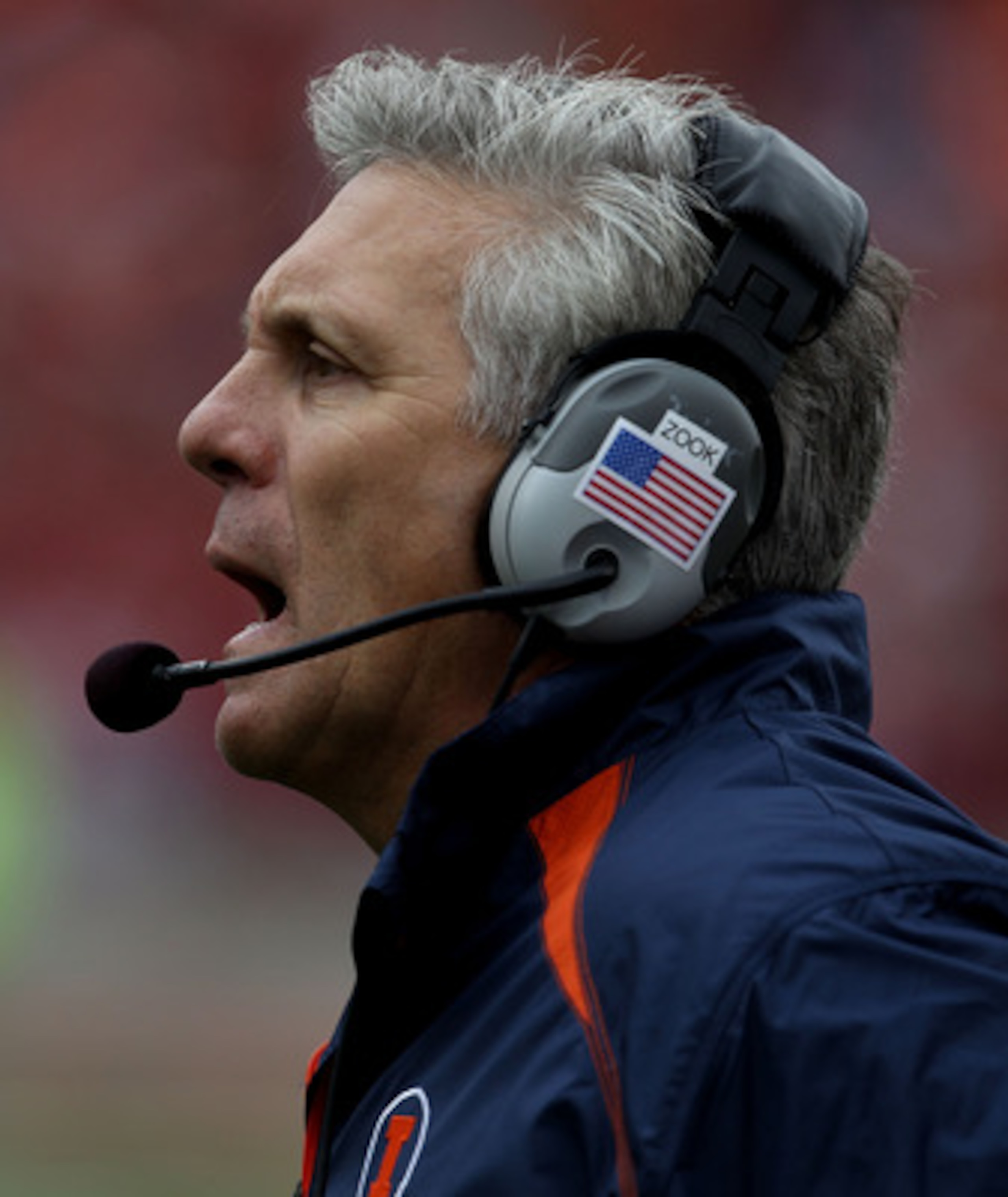 CHAMPAIGN, IL - OCTOBER 02: Head coach Ron Zook of the Illinois Fighting Illini gives instructions to his team against the Ohio State Buckeyes at Memorial Stadium on October 2, 2010 in Champaign, Illinois. Ohio State defeated Illinois 24-13. (Photo by Jon
