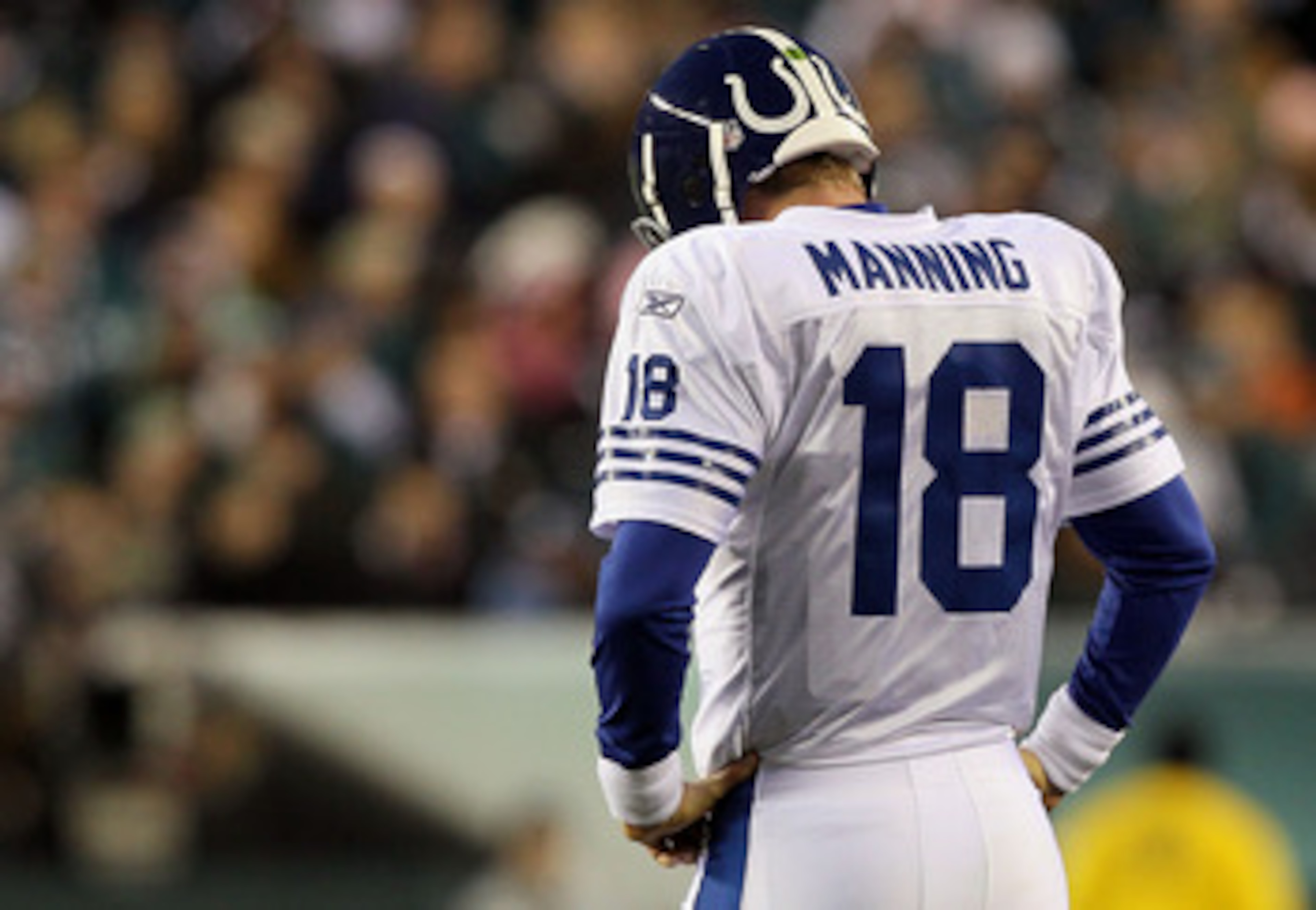 PHILADELPHIA - NOVEMBER 07:  Peyton Manning #18 of the Indianapolis Colts looks on against the Philadelphia Eagles on November 7, 2010 at Lincoln Financial Field in Philadelphia, Pennsylvania.  (Photo by Jim McIsaac/Getty Images)