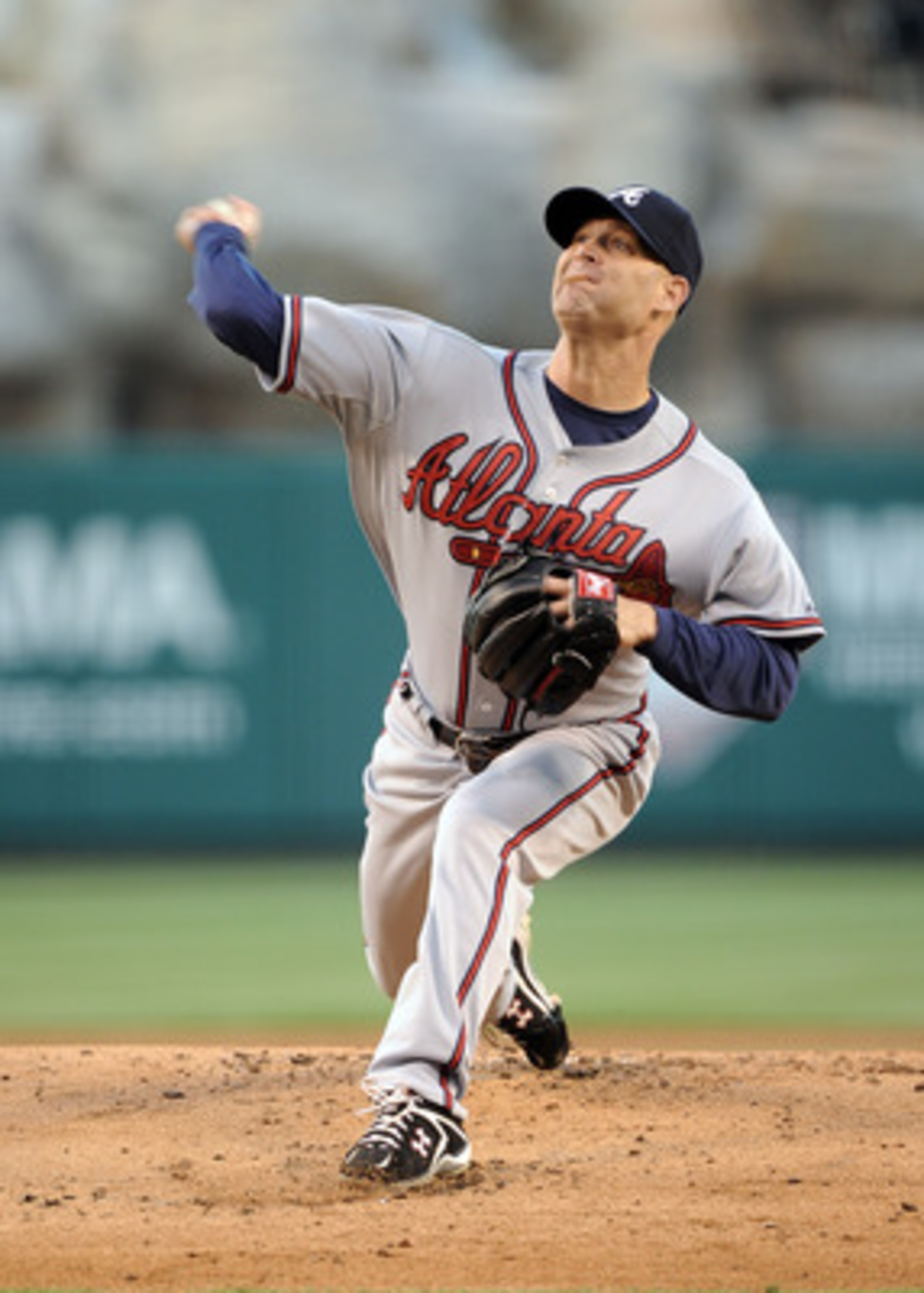 ANAHEIM, CA - MAY 20: Tim Hudson #15 of the Atlanta Braves pitches against the Los Angeles Angels of Anaheim at Angel Stadium on May 20, 2011 in Anaheim, California. (Photo by Harry How/Getty Images) ANAHEIM, CA - MAY 20: Tim Hudson #15 of the Atlanta Braves pitches against the Los Angeles Angels of Anaheim at Angel Stadium on May 20, 2011 in Anaheim, California. (Photo by Harry How/Getty Images)