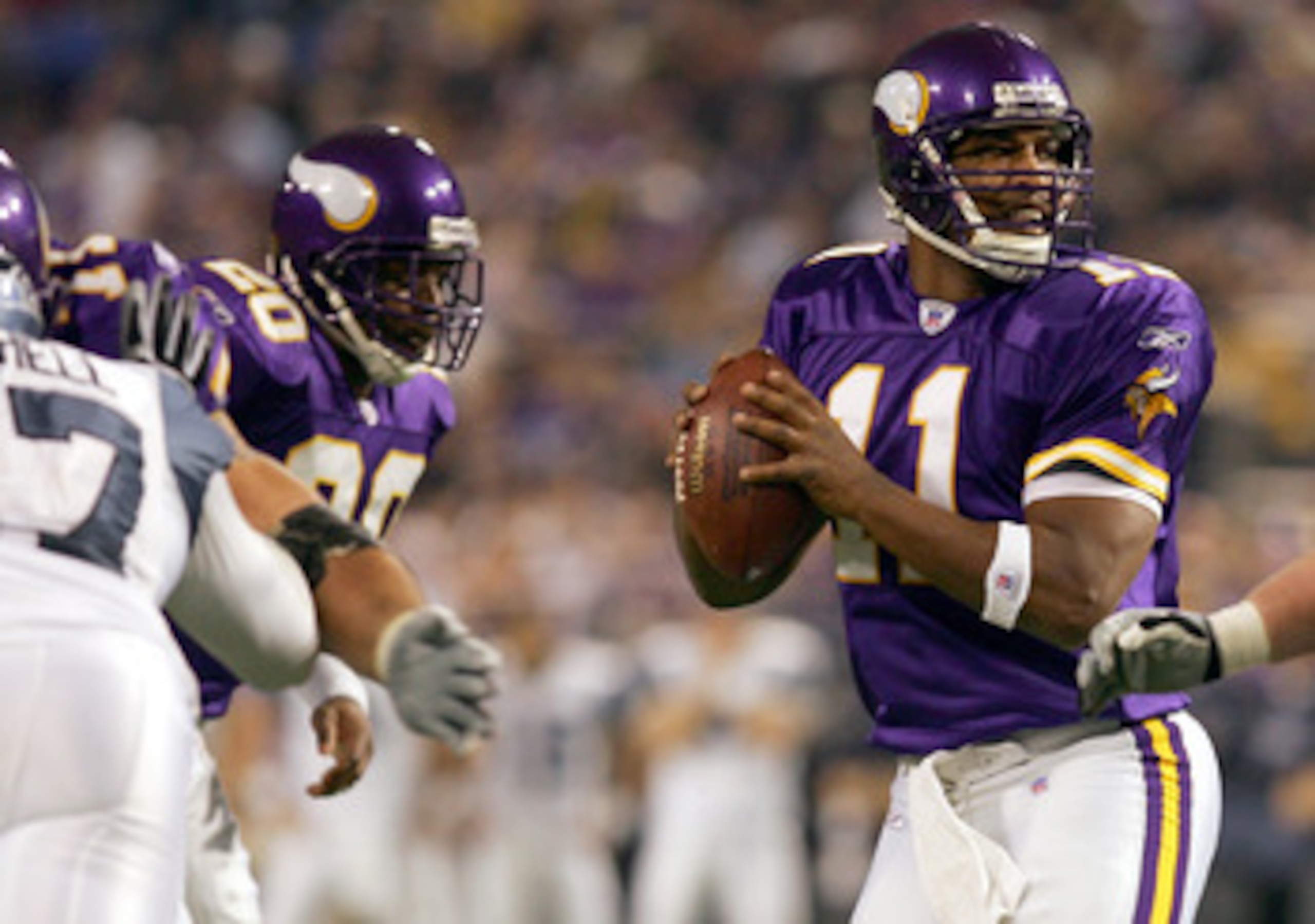 MINNEAPOLIS - DECEMBER 12: Daunte Culpepper #11 of the Minnesota Vikings looks to pass in the first half against the Seattle Seahawks on December 12, 2004 at the Hubert H. Humphrey Metrodome in Minneapolis, Minnesota. The Seattle Seahawks defeated the Min