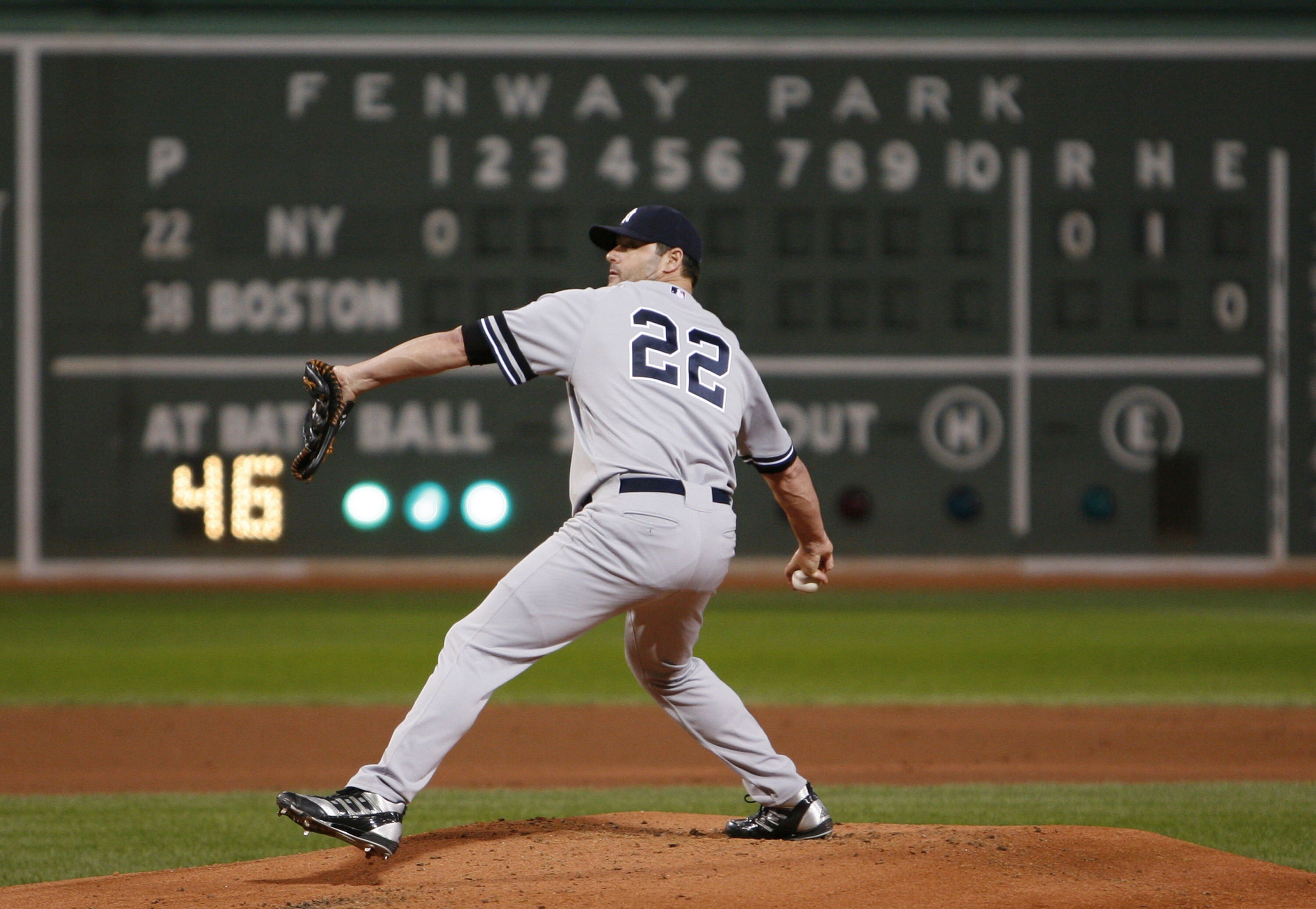 BOSTON - SEPTEMBER 16:  Roger Clemens #22 of the New York Yankees throws during a game against the Boston Red Sox  at Fenway Park on September 16, 2007 in Boston, Massachusetts.  (Photo by Jim Rogash/Getty Images)
