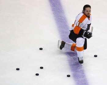 BOSTON, MA - MAY 06: Danny Briere #48 of the Philadelphia Flyers skates in warmups prior to playing against the Boston Bruins in Game Four of the Eastern Conference Semifinals during the 2011 NHL Stanley Cup Playoffs at TD Garden on May 6, 2011 in Boston,