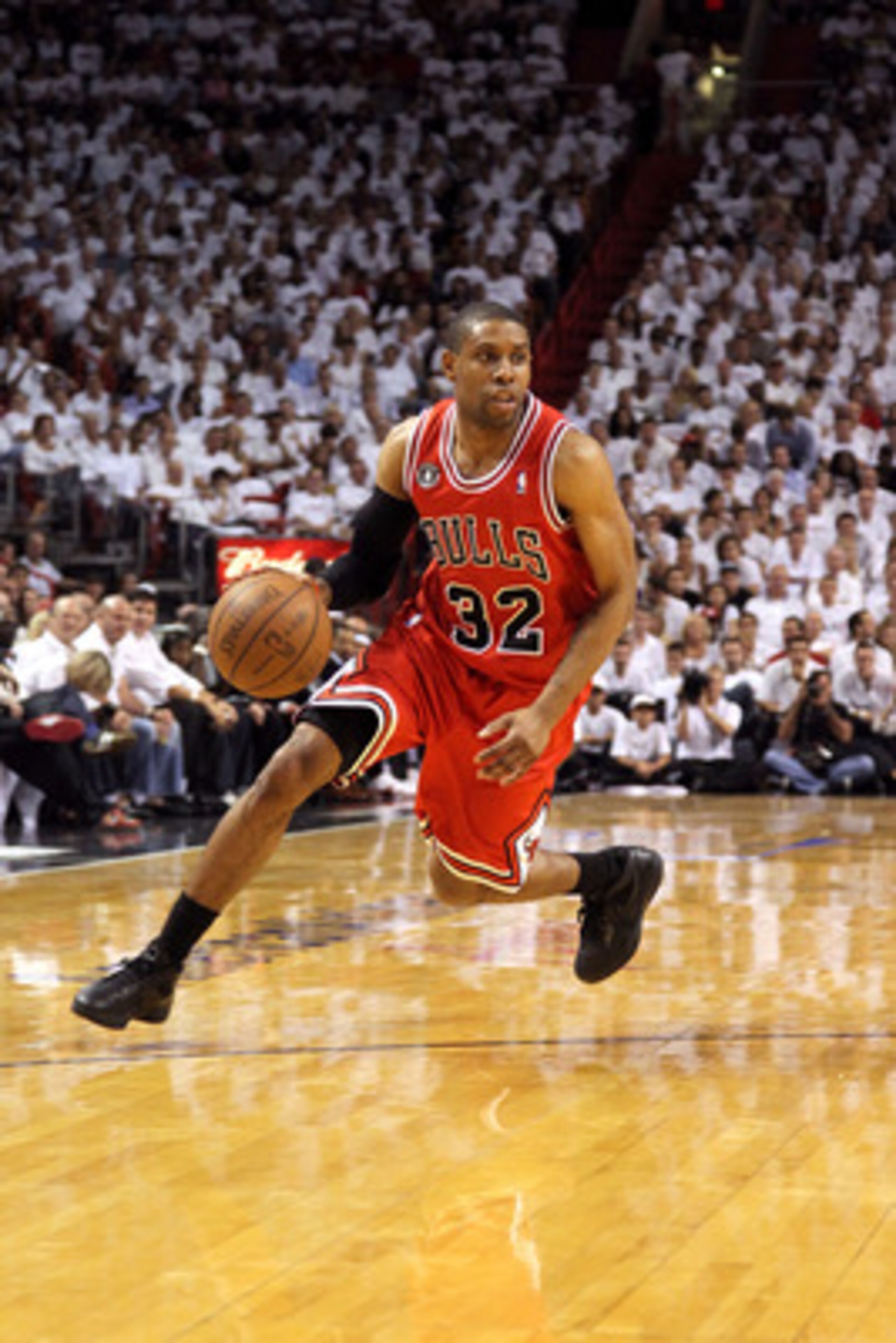 MIAMI, FL - MAY 24:  C.J. Watson #32 of the Chicago Bulls drives against the Miami Heat in Game Four of the Eastern Conference Finals during the 2011 NBA Playoffs on May 24, 2011 at American Airlines Arena in Miami, Florida. The Heat won 101-93 in overtim