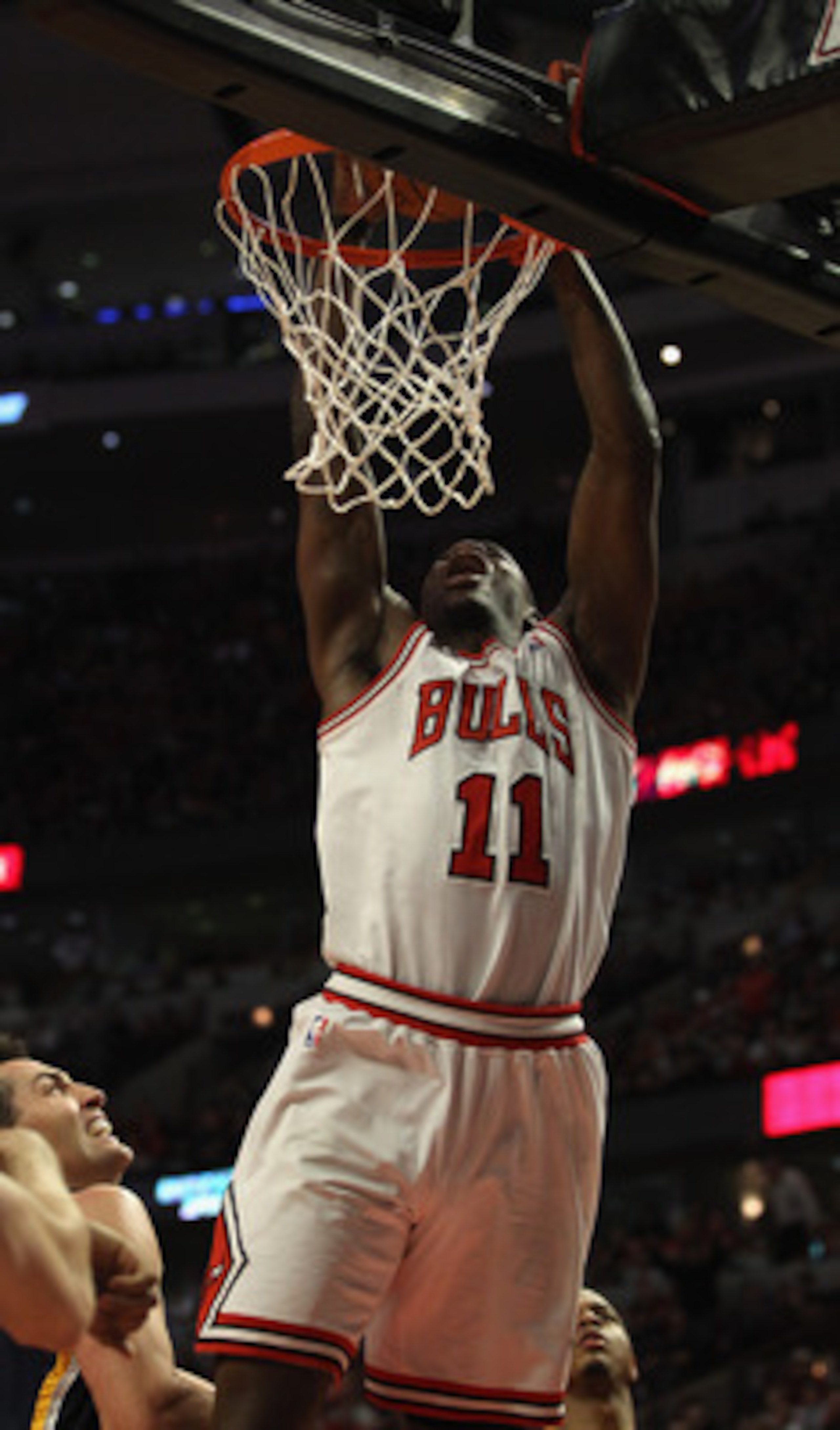 CHICAGO, IL - APRIL 18: Ronnie Brewer #11 of the Chicago Bulls dunks the ball against the Indiana Pacers in Game Two of the Eastern Conference Quarterfinals in the 2011 NBA Playoffs at the United Center on April 18, 2011 in Chicago, Illinois. The Bulls de