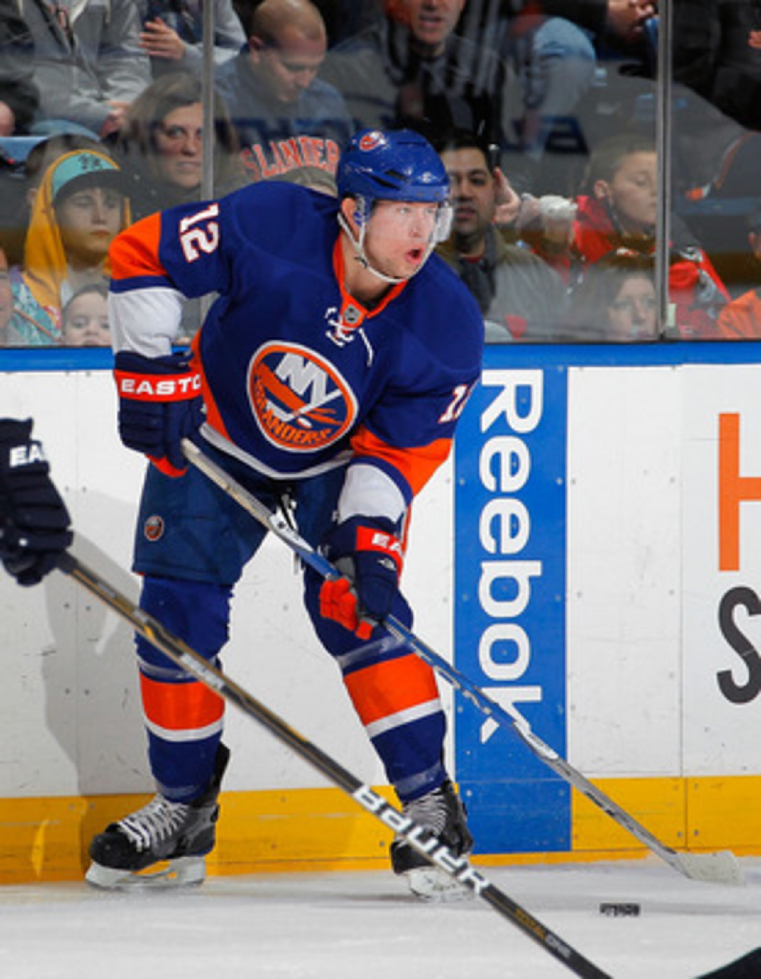 UNIONDALE, NY - FEBRUARY 21: Josh Bailey #12 of the New York Islanders looks to pass during an NHL hockey game against the Florida Panthers at the Nassau Coliseum on February 21, 2011 in Uniondale, New York. (Photo by Paul Bereswill/Getty Images) UNIONDALE, NY - FEBRUARY 21: Josh Bailey #12 of the New York Islanders looks to pass during an NHL hockey game against the Florida Panthers at the Nassau Coliseum on February 21, 2011 in Uniondale, New York. (Photo by Paul Bereswill/Getty Images)