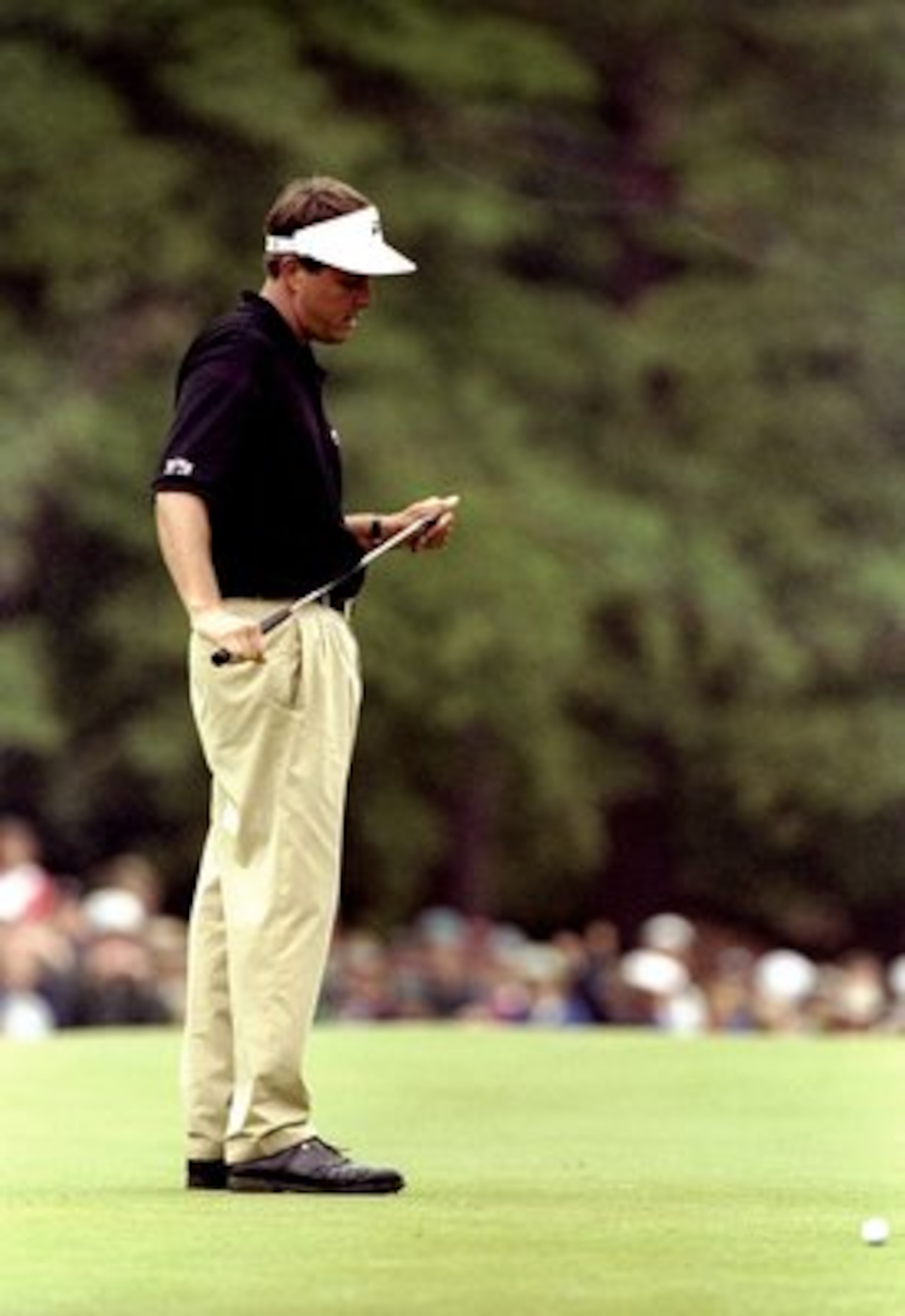 20 Jun 1999:  Phil Mickelson of the United States misses a vital putt on the 17th hole during the last day of the 1999 US Open played on the number two course at Pinehurst in North Carolina, USA. \ Mandatory Credit: David Cannon /Allsport
