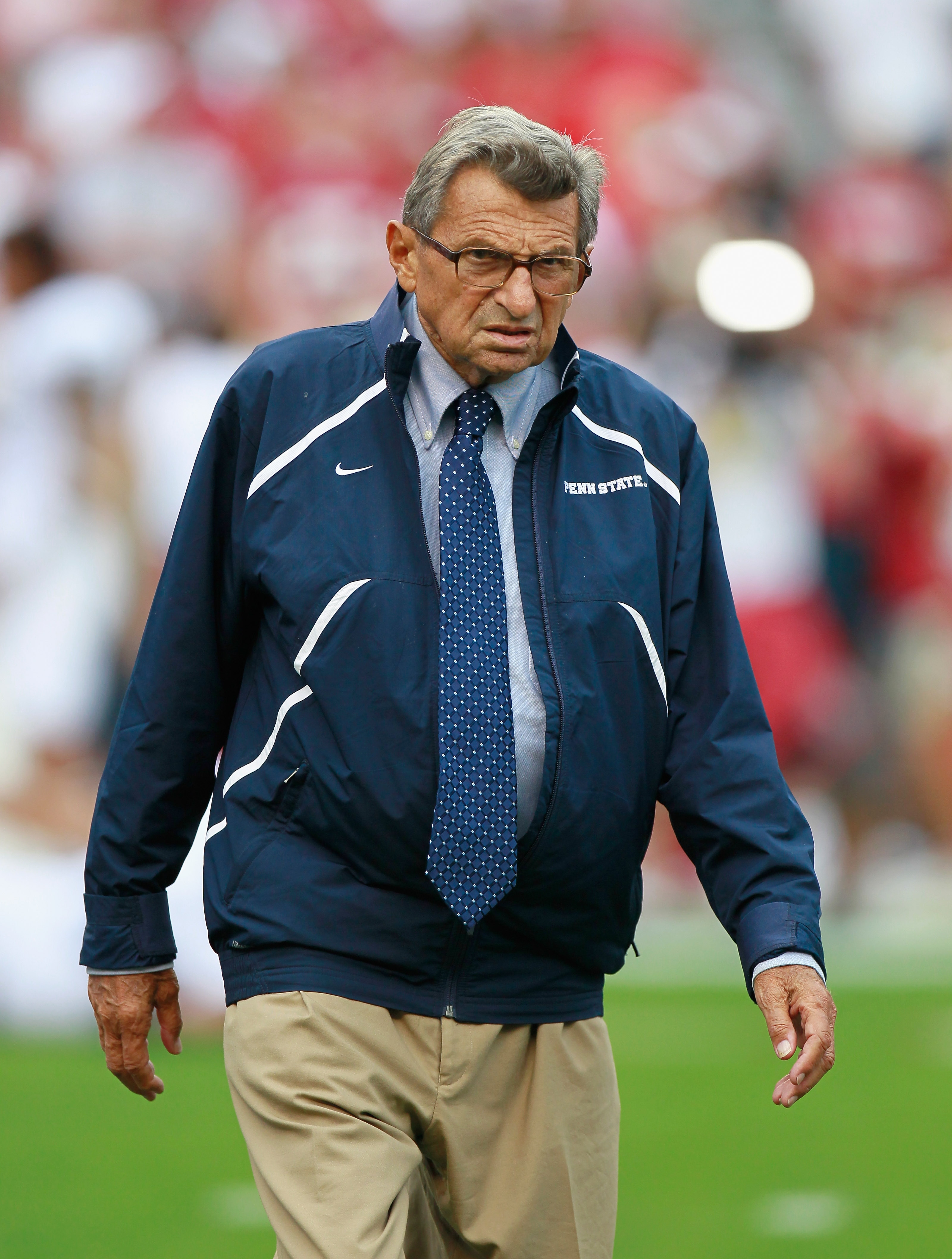 TUSCALOOSA, AL - SEPTEMBER 11:  Head coach Joe Paterno of the Penn State Nittany Lions during warmups before facing the Alabama Crimson Tide at Bryant-Denny Stadium on September 11, 2010 in Tuscaloosa, Alabama.  (Photo by Kevin C. Cox/Getty Images)