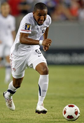 TAMPA, FL - JUNE 11:  Juan Agudelo #9 of Team United States advances the ball against Team Panama during the CONCACAF Gold Cup Match at Raymond James Stadium on June 11, 2011 in Tampa, Florida.  (Photo by J. Meric/Getty Images)