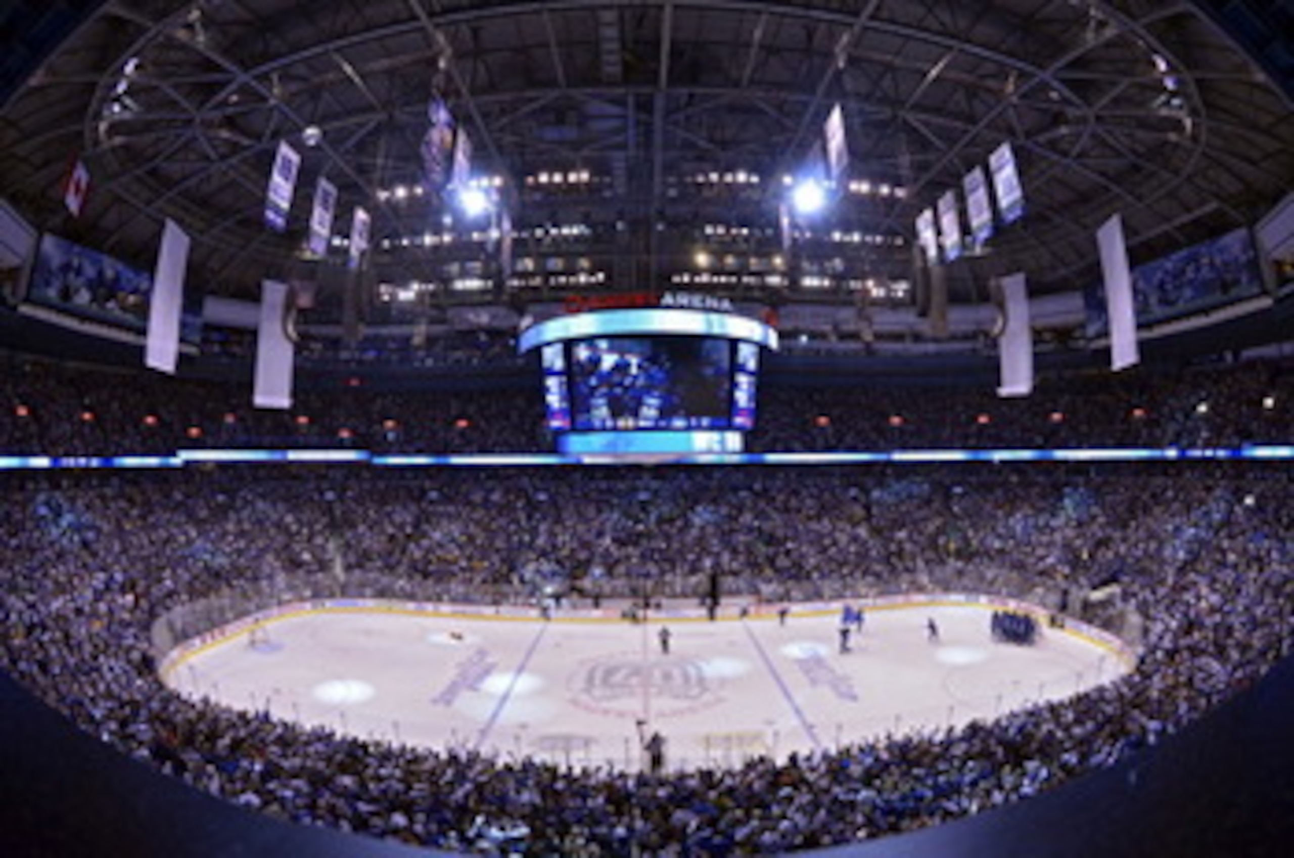 VANCOUVER, BC - JUNE 10:  The Vancouver Canucks play against the Boston Bruins during Game Five of the 2011 NHL Stanley Cup Final at Rogers Arena on June 10, 2011 in Vancouver, British Columbia, Canada.  (Photo by Rich Lam/Getty Images)