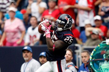 HOUSTON - OCTOBER 10: Cornerback Kareem Jackson 325 of the Houston Texans makes an interception against the New York Giants in the second half at Reliant Stadium on October 10, 2010 in Houston, Texas. (Photo by Bob Levey/Getty Images) HOUSTON - OCTOBER 10: Cornerback Kareem Jackson 325 of the Houston Texans makes an interception against the New York Giants in the second half at Reliant Stadium on October 10, 2010 in Houston, Texas. (Photo by Bob Levey/Getty Images)