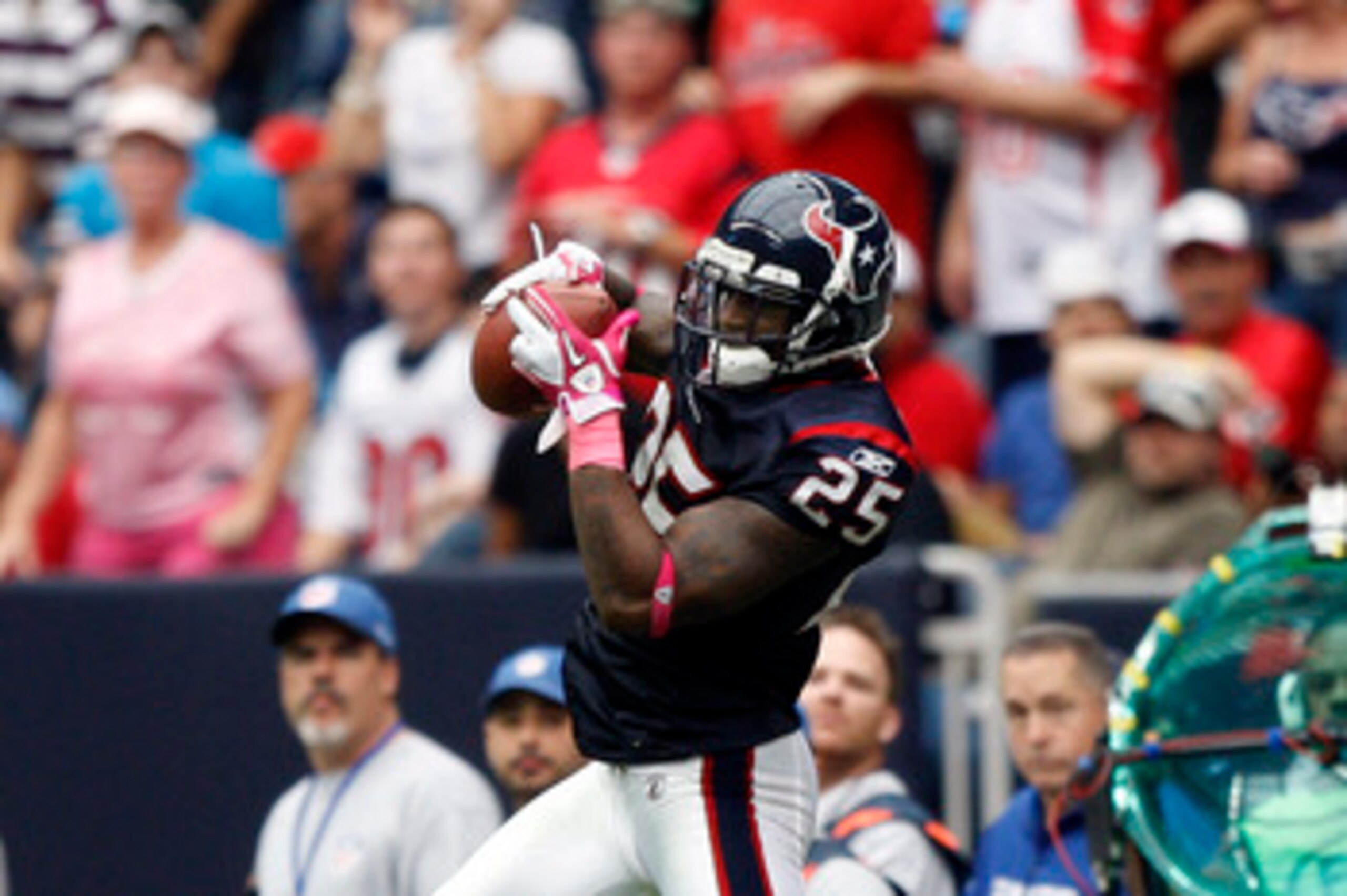 HOUSTON - OCTOBER 10: Cornerback Kareem Jackson 325 of the Houston Texans makes an interception against the New York Giants in the second half at Reliant Stadium on October 10, 2010 in Houston, Texas. (Photo by Bob Levey/Getty Images) HOUSTON - OCTOBER 10: Cornerback Kareem Jackson 325 of the Houston Texans makes an interception against the New York Giants in the second half at Reliant Stadium on October 10, 2010 in Houston, Texas. (Photo by Bob Levey/Getty Images)