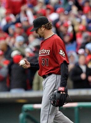 PHILADELPHIA, PA - APRIL 01:  Relief pitcher Brandon Lyon #37 of the Houston Astros against the Philadelphia Phillies during opening day at Citizens Bank Park on April 1, 2011 in Philadelphia, Pennsylvania.  (Photo by Rob Carr/Getty Images)
