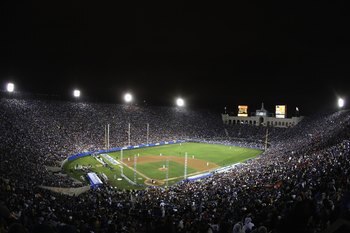 LOS ANGELES, CA - MARCH 29:  General view as the Boston Red Sox play the Los Angeles Dodgers at the Los Angeles Memorial Coliseum on March 29, 2008 in Los Angeles, California.  (Photo by Lisa Blumenfeld/Getty Images)