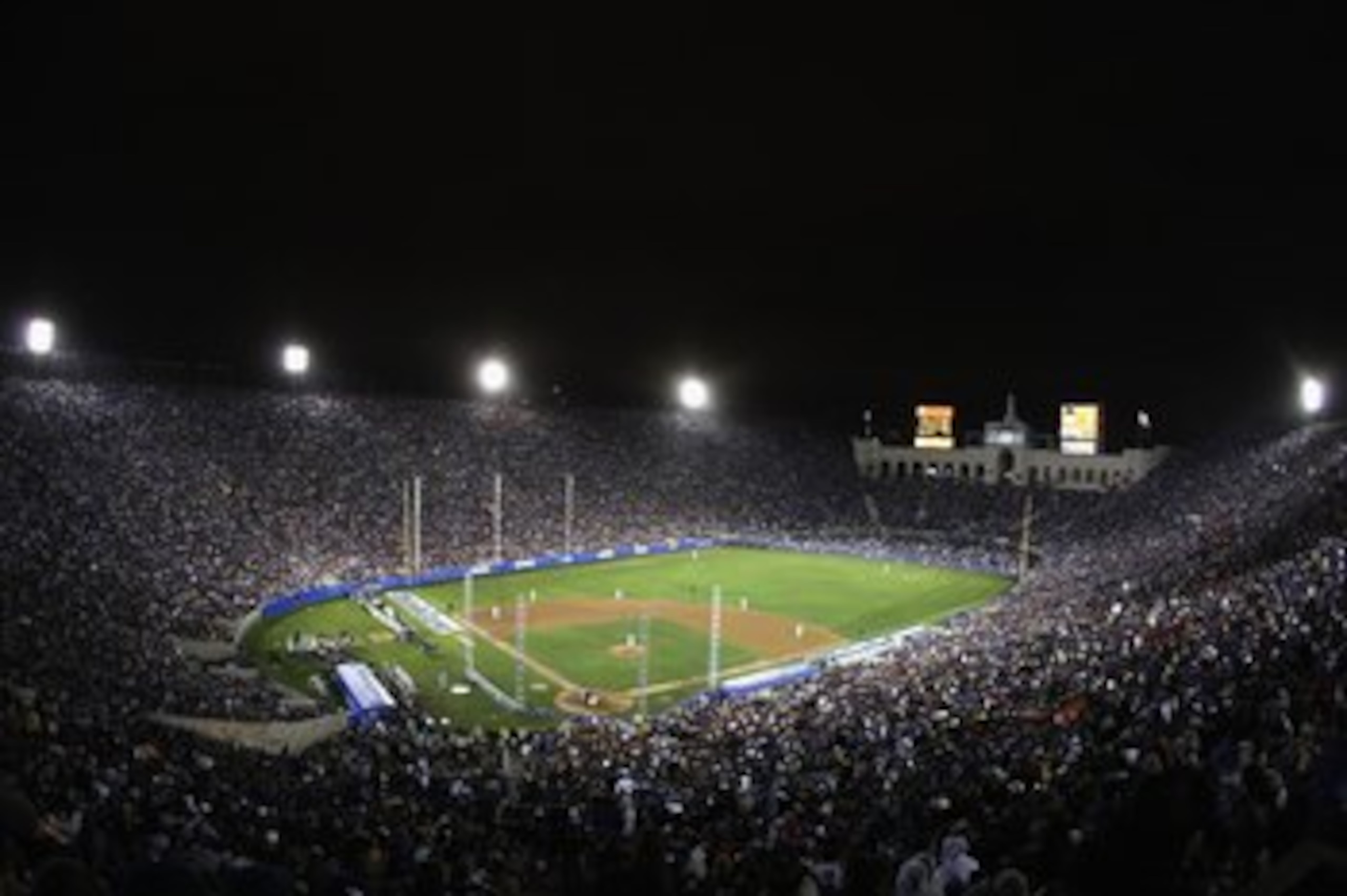 LOS ANGELES, CA - MARCH 29: General view as the Boston Red Sox play the Los Angeles Dodgers at the Los Angeles Memorial Coliseum on March 29, 2008 in Los Angeles, California. (Photo by Lisa Blumenfeld/Getty Images) LOS ANGELES, CA - MARCH 29: General view as the Boston Red Sox play the Los Angeles Dodgers at the Los Angeles Memorial Coliseum on March 29, 2008 in Los Angeles, California. (Photo by Lisa Blumenfeld/Getty Images)