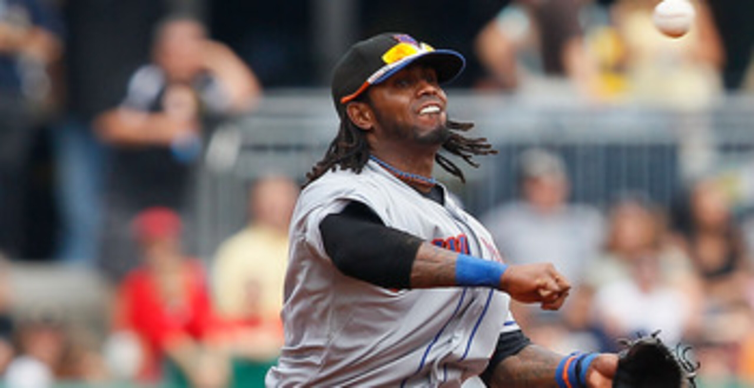 PITTSBURGH - JUNE 12:  Jose Reyes #7 of the New York Mets throws to first base during the game against the Pittsburgh Pirates on June 12, 2011 at PNC Park in Pittsburgh, Pennsylvania.  (Photo by Jared Wickerham/Getty Images)